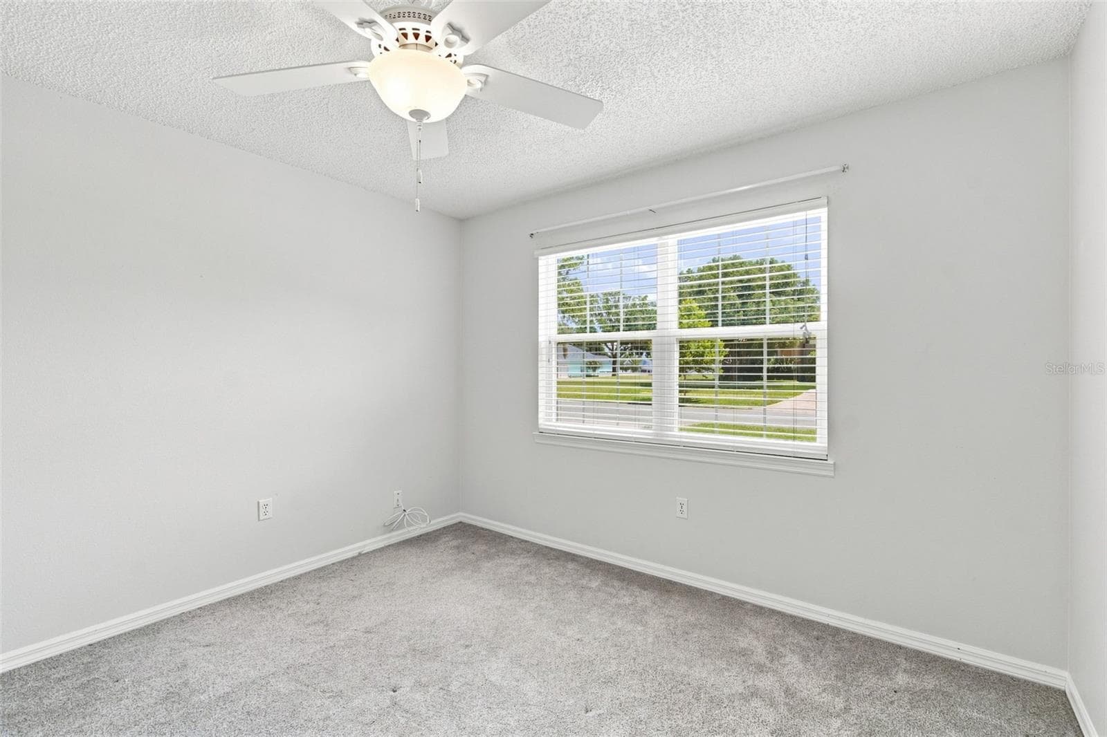 Single Family Residence at 863 WISTERIA PL, TAVARES, photo 17 of 37