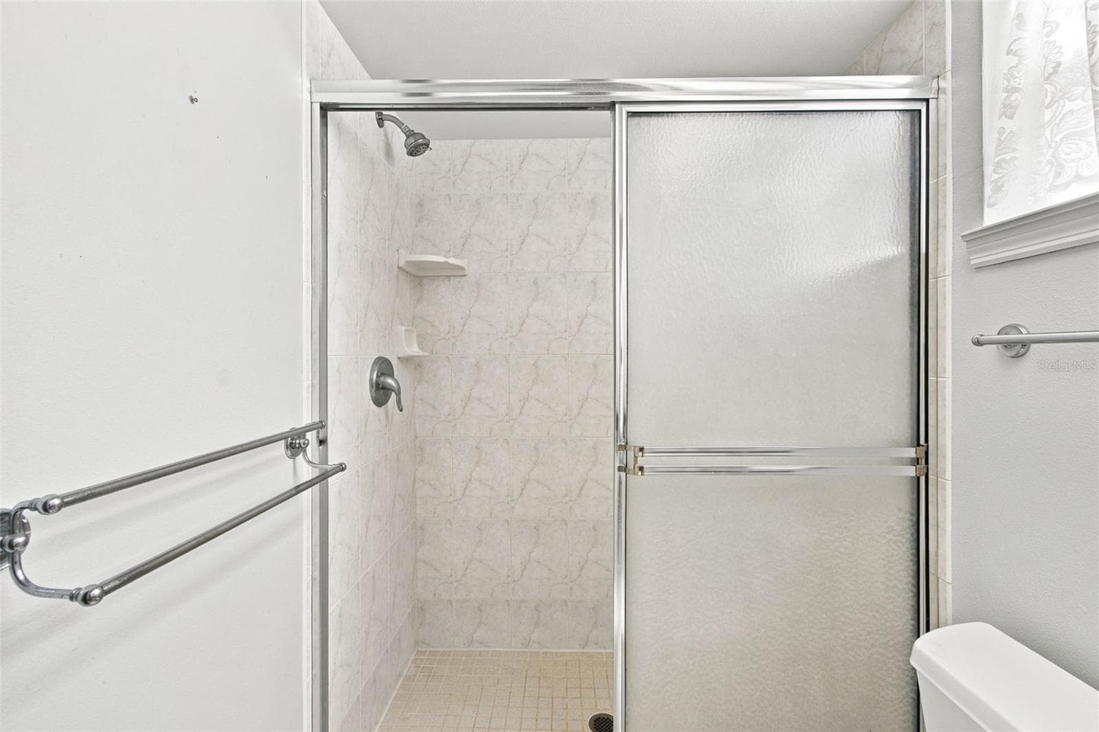 Single Family Residence at 863 WISTERIA PL, TAVARES, photo 22 of 37