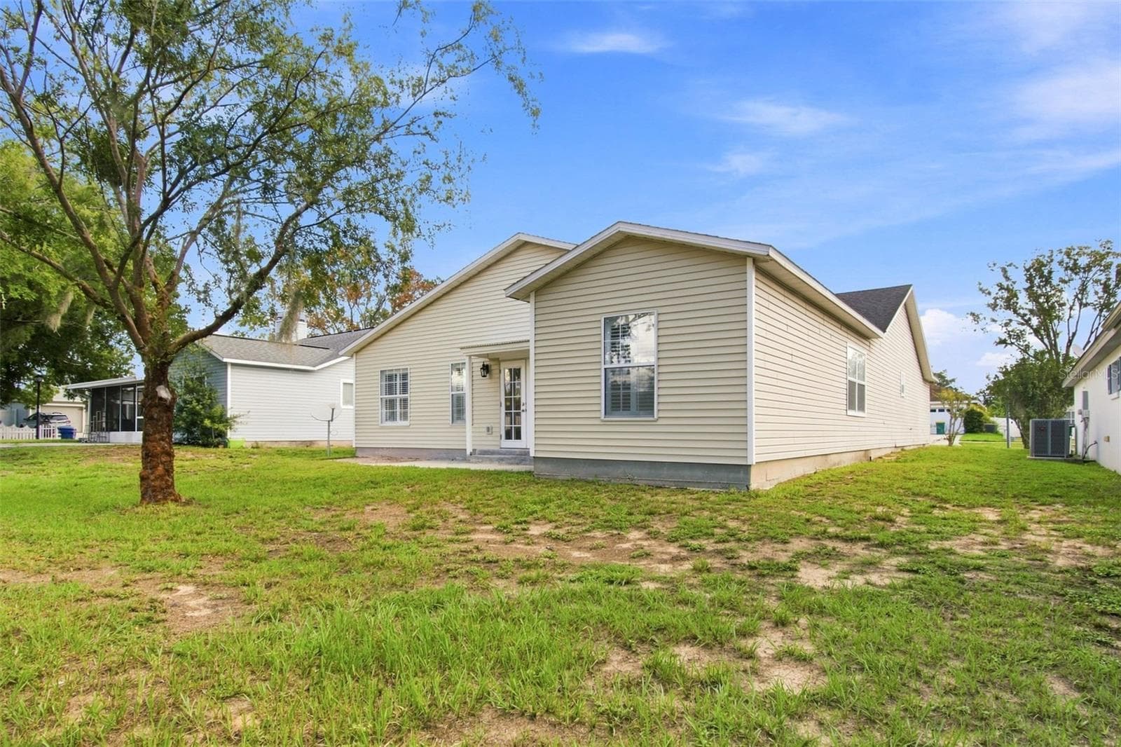 Single Family Residence at 863 WISTERIA PL, TAVARES, photo 32 of 37