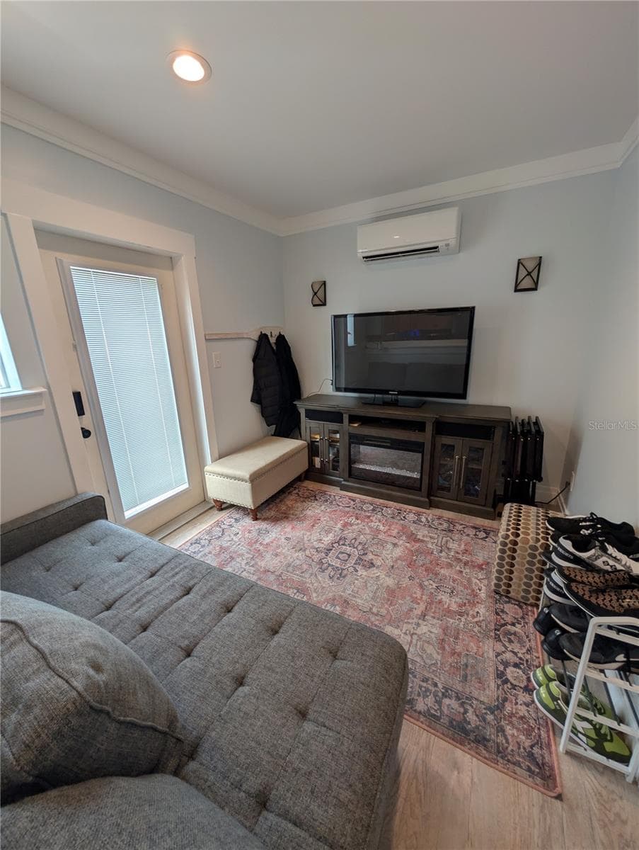 Apartment living room - 414 JESSAMINE BLVD, DAYTONA BEACH