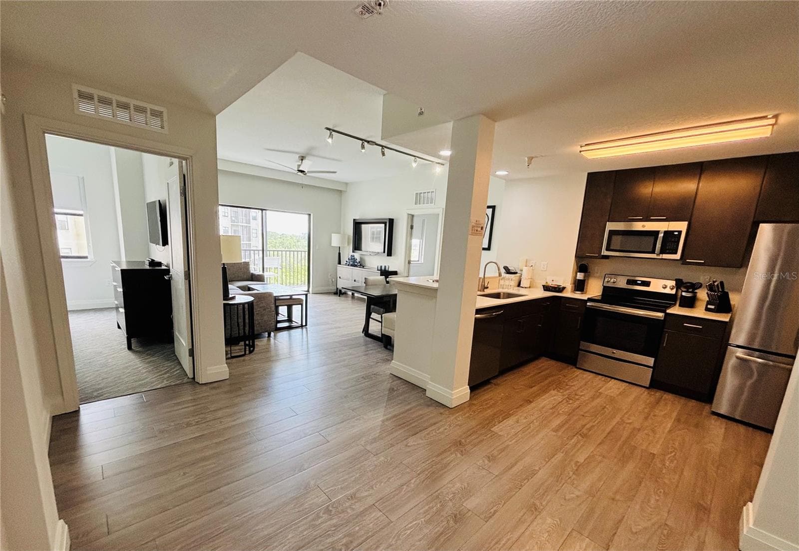 Condo - Hotel at 14501 GROVE RESORT AVE #3534, WINTER GARDEN, photo 11 of 42