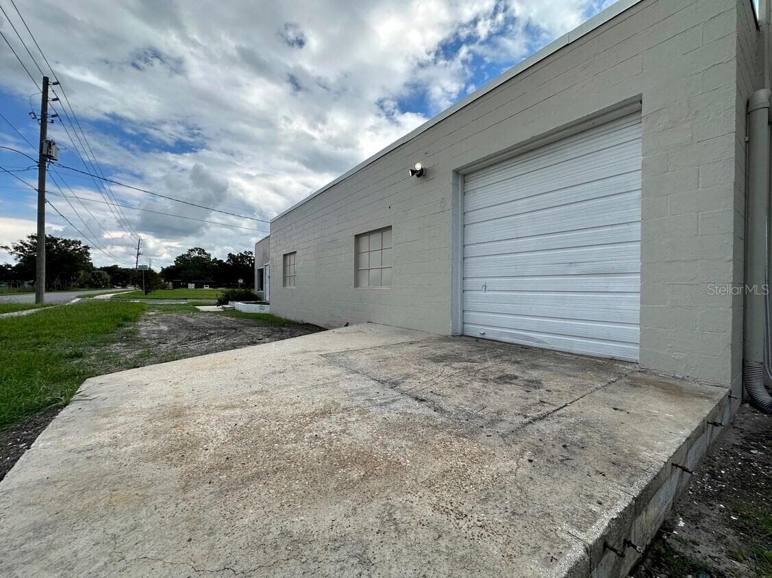 Warehouse at 1604 OLIVE ST, LAKELAND, photo 3 of 13