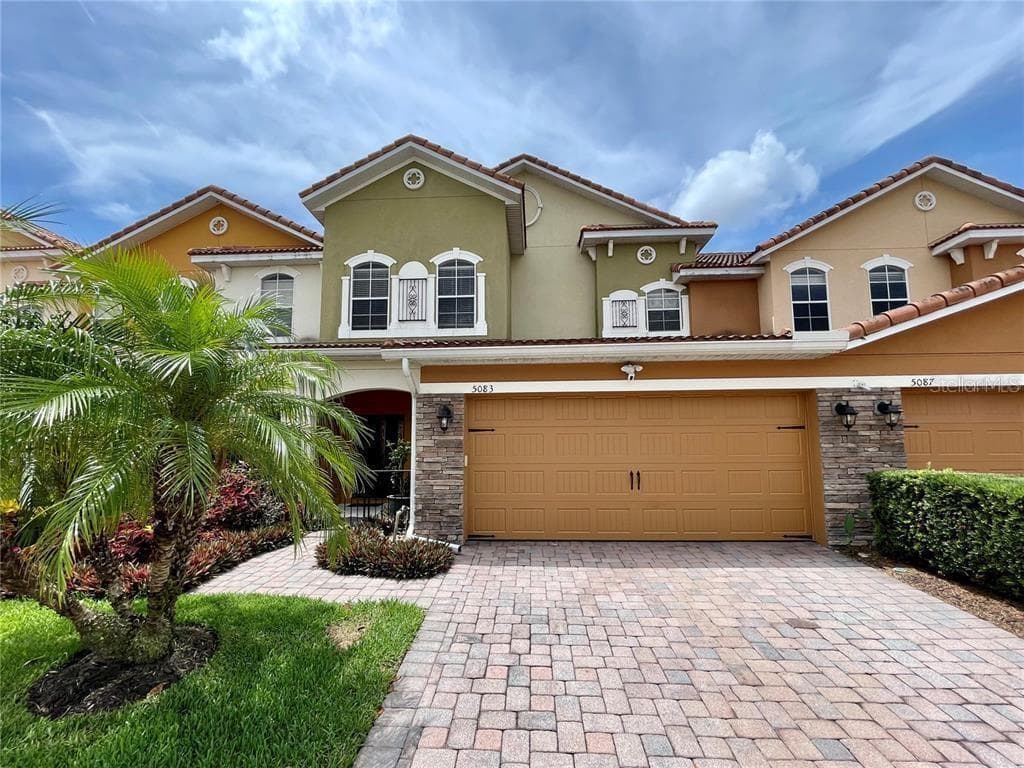 5083 FIORELLA LN