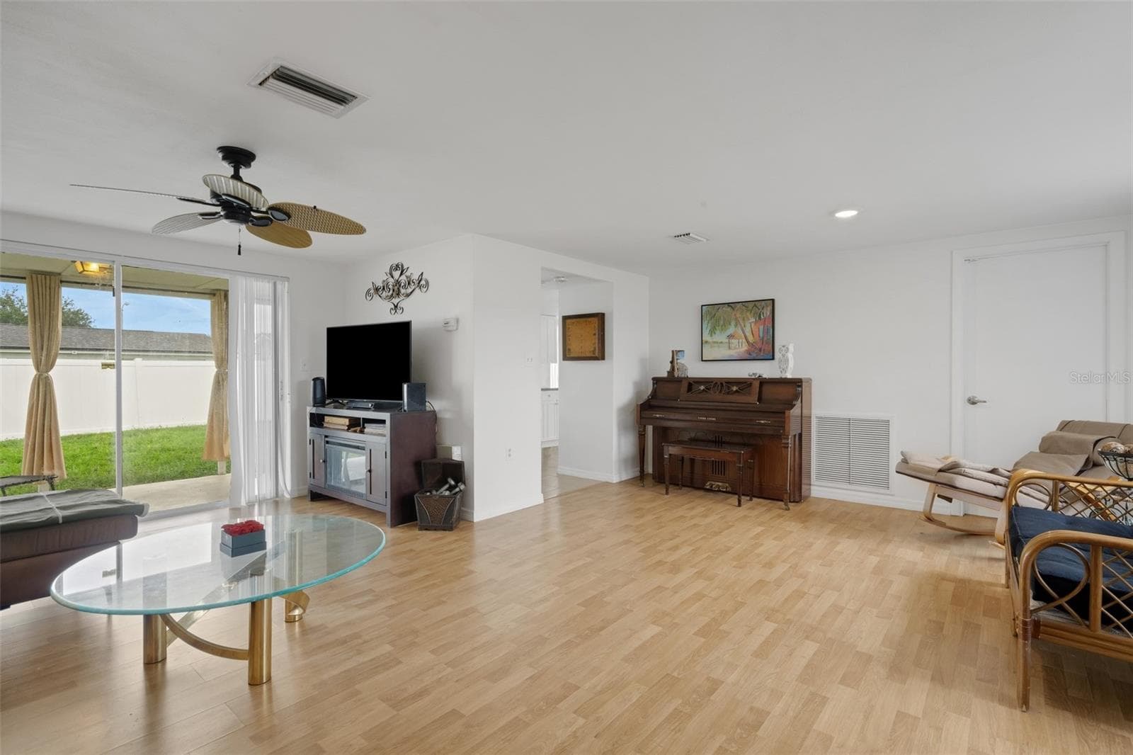 Single Family Residence at 7234 OAKSHIRE DR, PORT RICHEY, photo 6 of 26