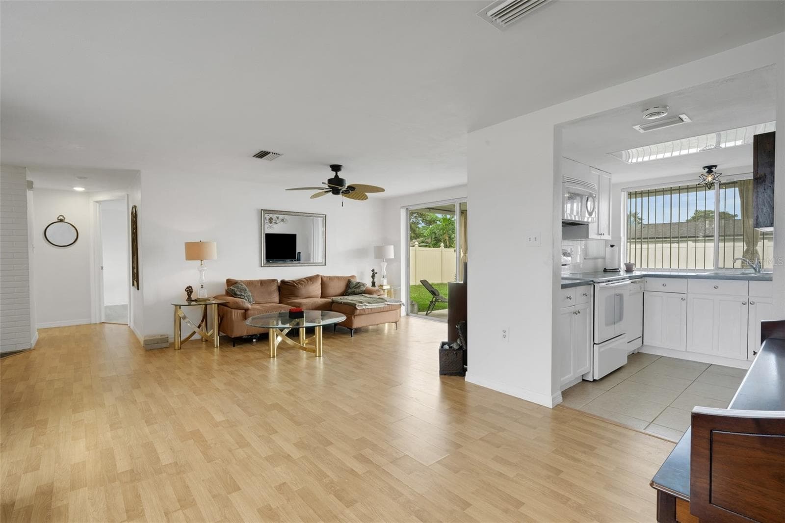 Single Family Residence at 7234 OAKSHIRE DR, PORT RICHEY, photo 9 of 26