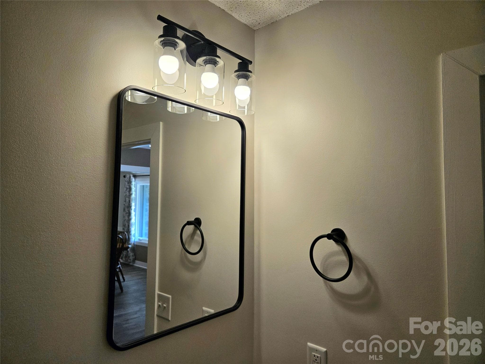 Hall Bath - 1035 Waterway Drive, Sumter