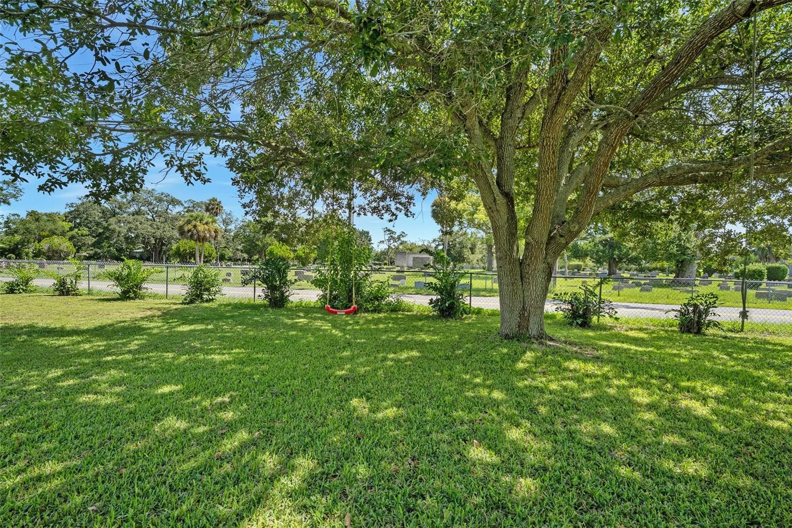 Single Family Residence at 1649 CORDOVA AVE, HOLLY HILL, photo 4 of 17
