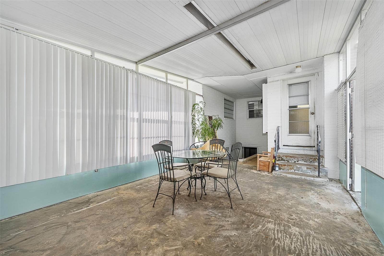 Single Family Residence at 1649 CORDOVA AVE, HOLLY HILL, photo 12 of 17