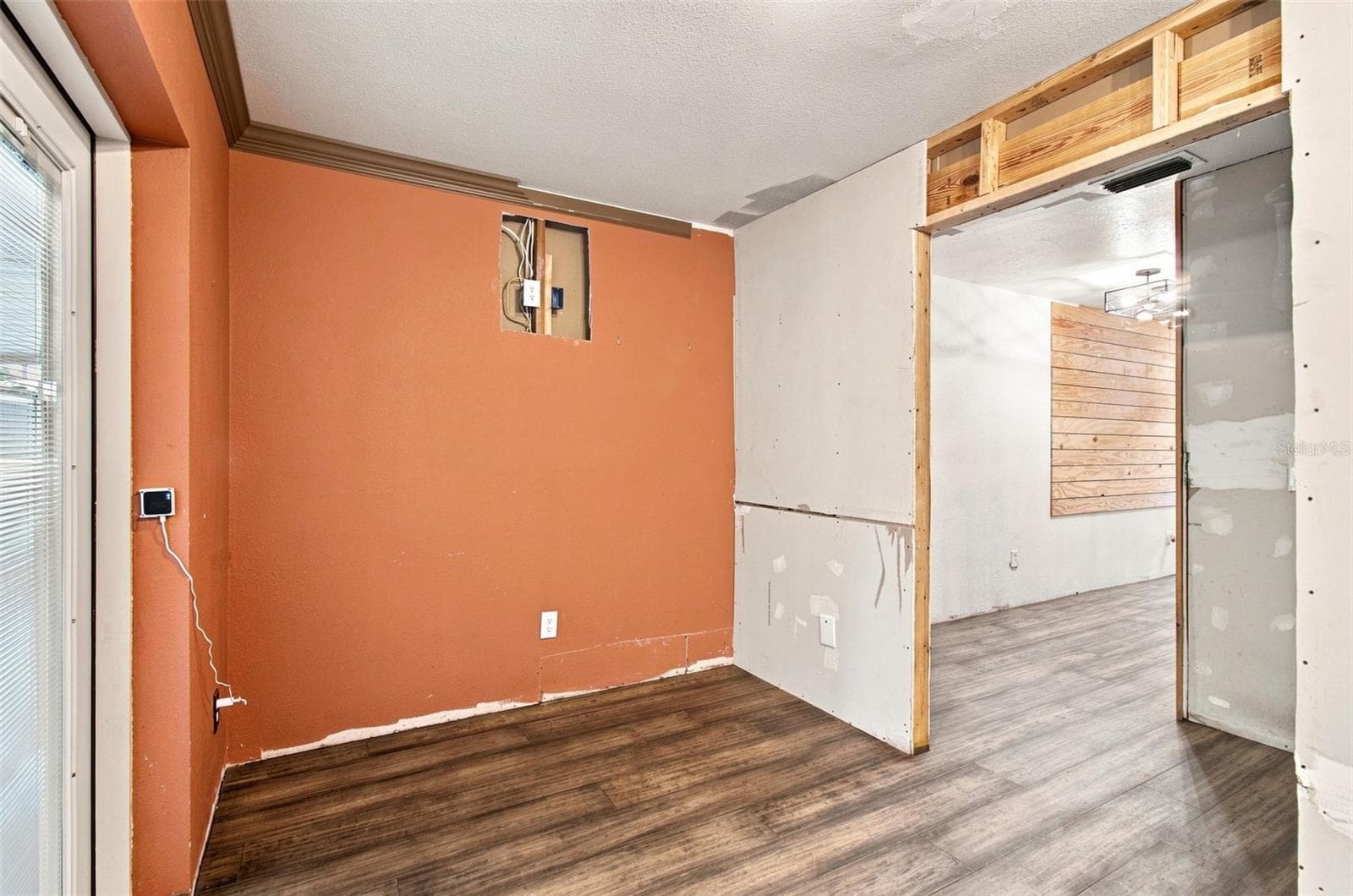 unifinished office - 2219 NEW JERSEY RD, LAKELAND