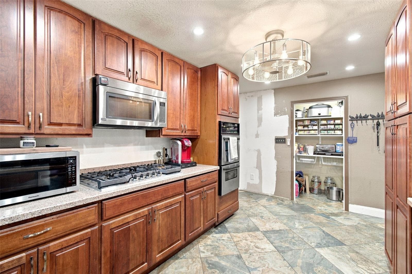 kitchen - 2219 NEW JERSEY RD, LAKELAND