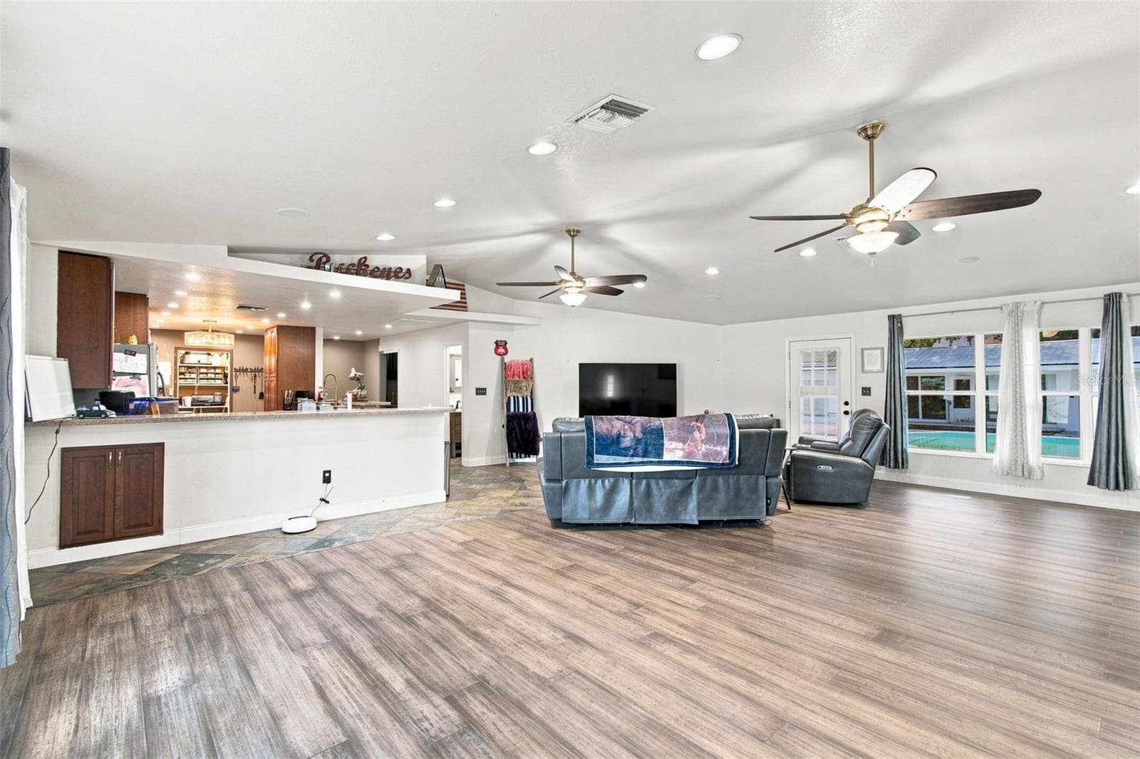 living /kitchen/dining - 2219 NEW JERSEY RD, LAKELAND