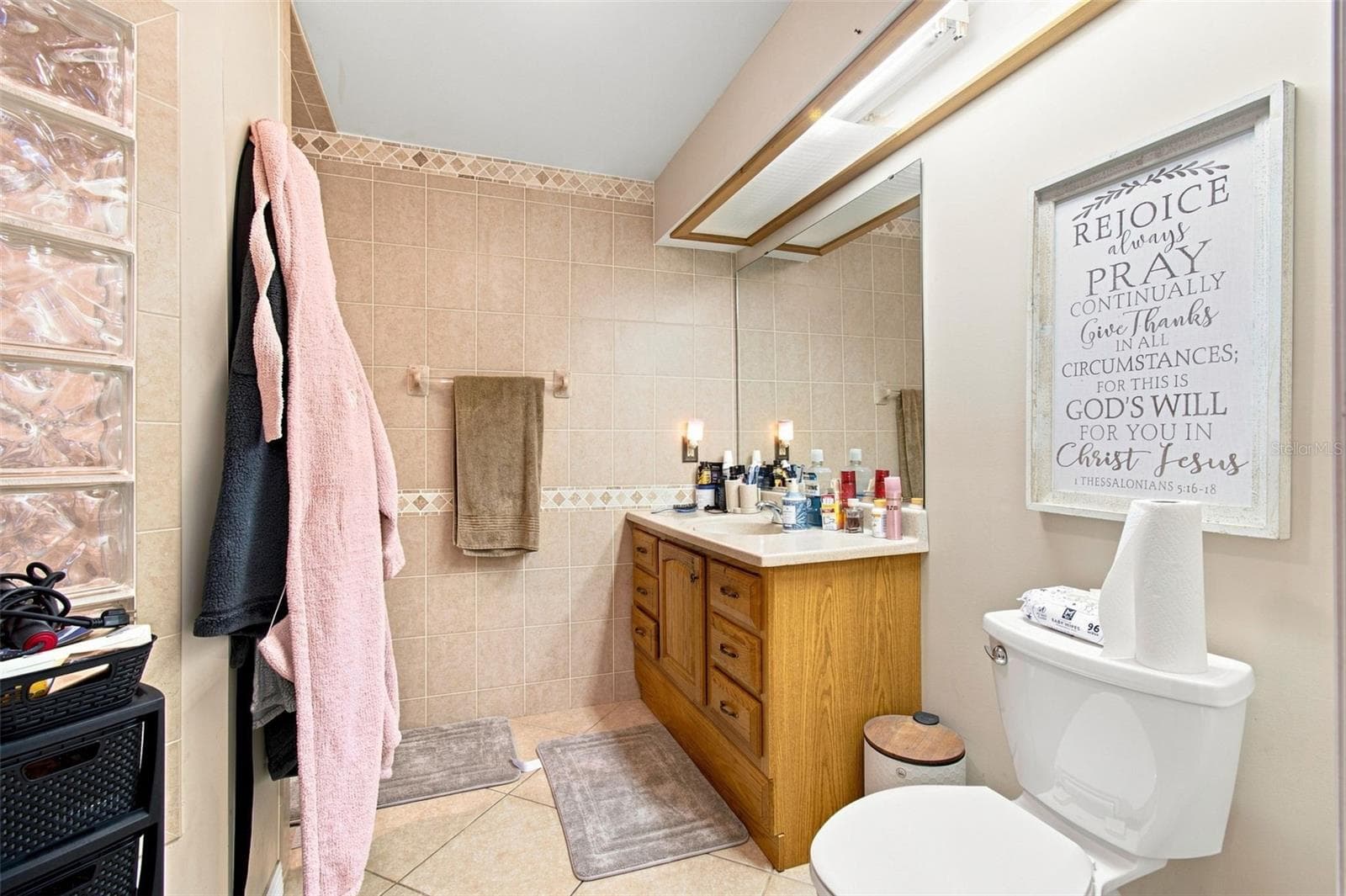 MIL bathroom - 2219 NEW JERSEY RD, LAKELAND