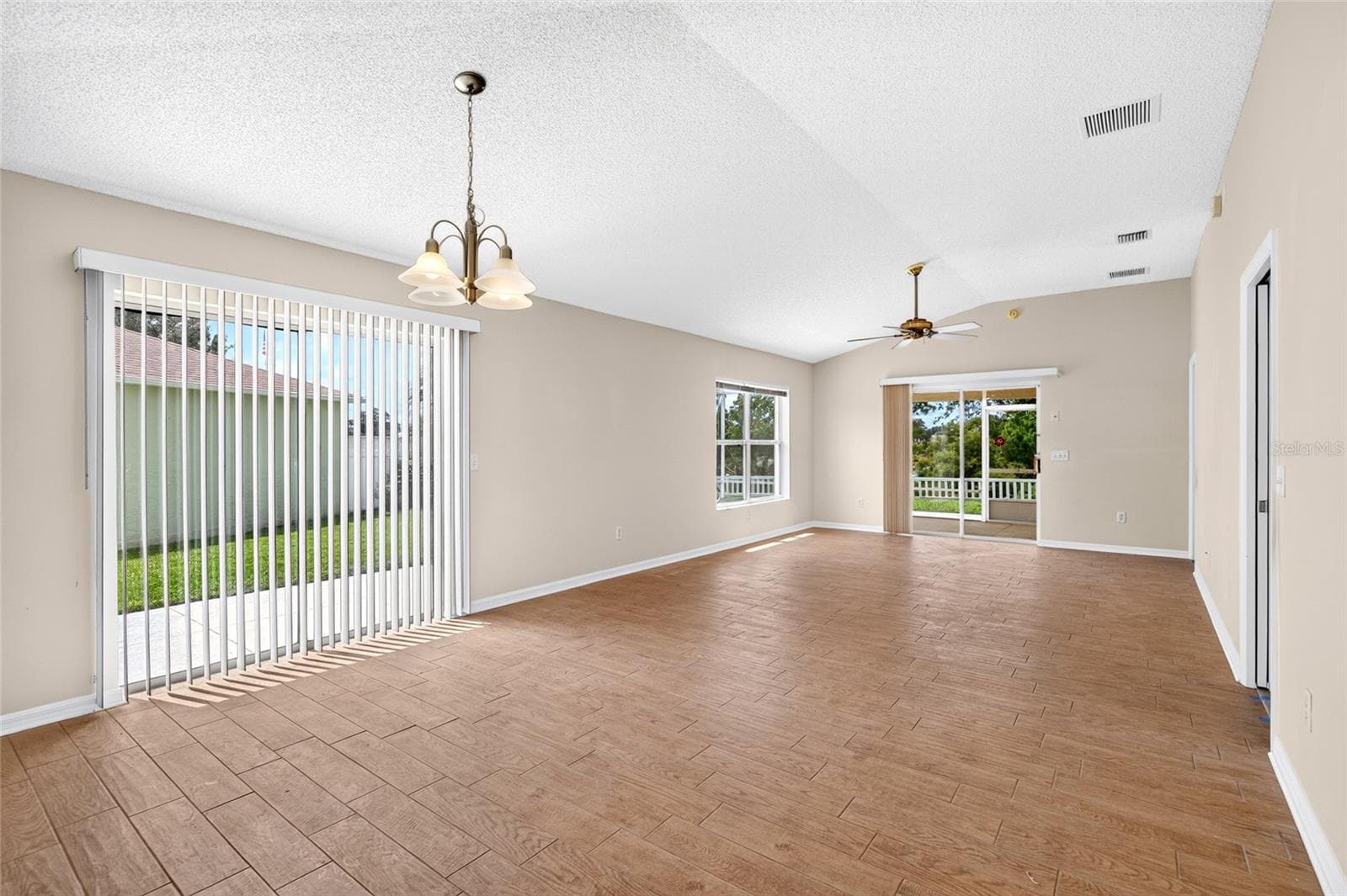 Villa at 8620 SE 166TH BIRCHBROOK LOOP, THE VILLAGES, photo 9 of 40