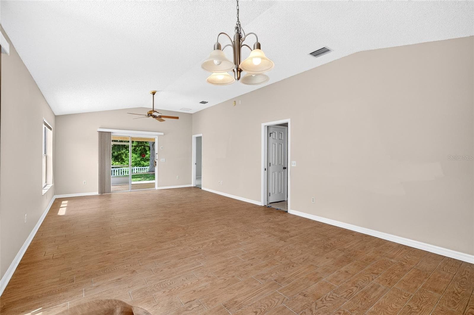 Villa at 8620 SE 166TH BIRCHBROOK LOOP, THE VILLAGES, photo 11 of 40
