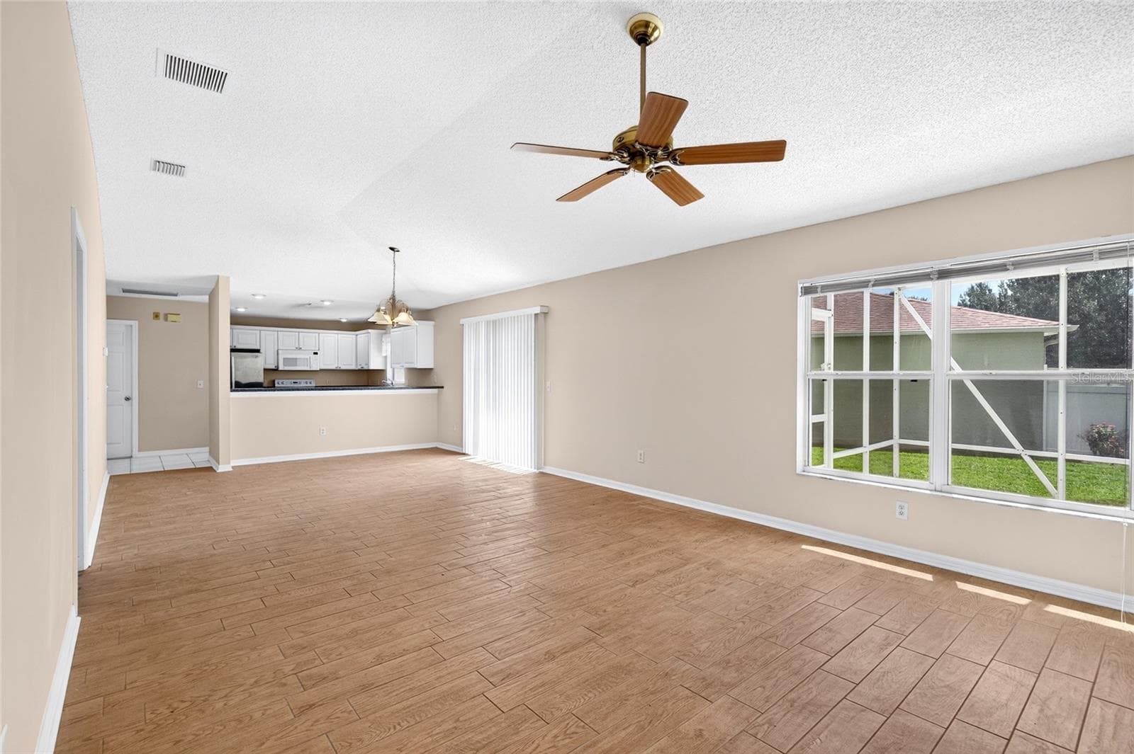 Villa at 8620 SE 166TH BIRCHBROOK LOOP, THE VILLAGES, photo 15 of 40