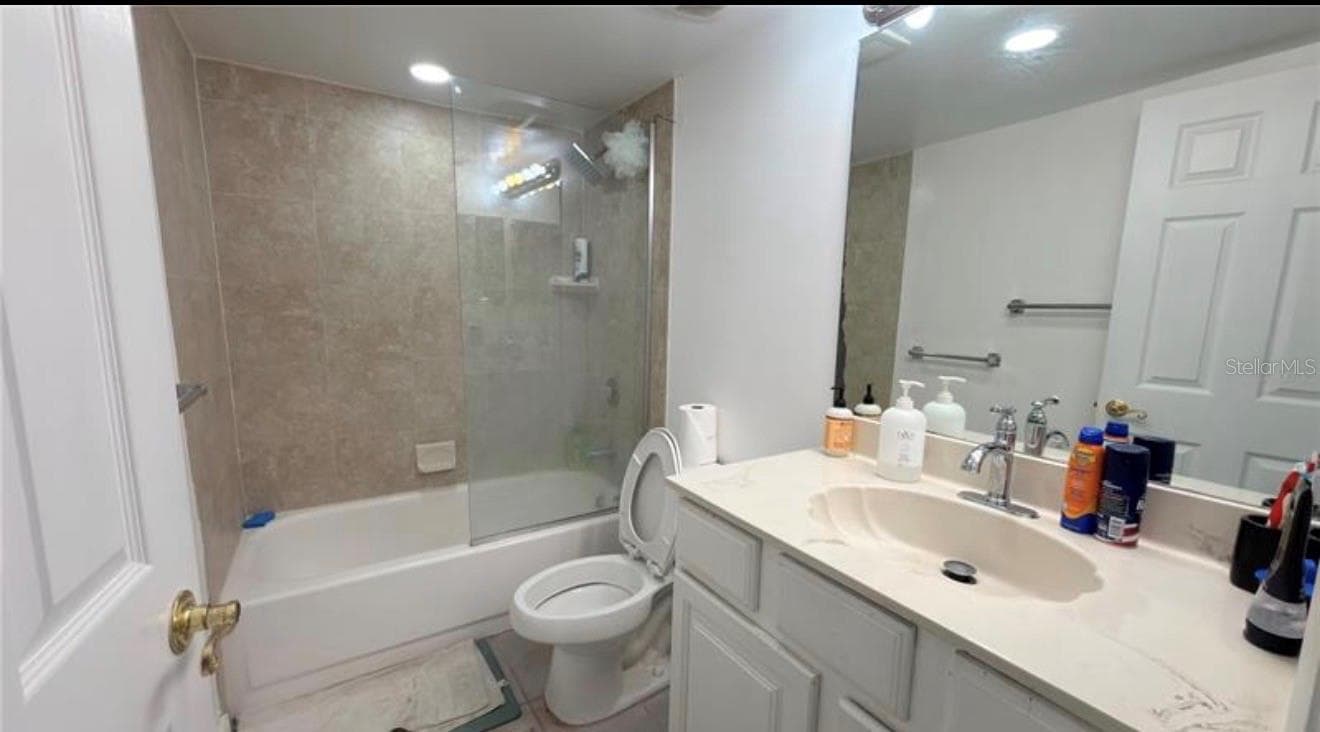 Apartment at 5304 INDIAN CREEK DR #D03, ORLANDO, photo 16 of 26