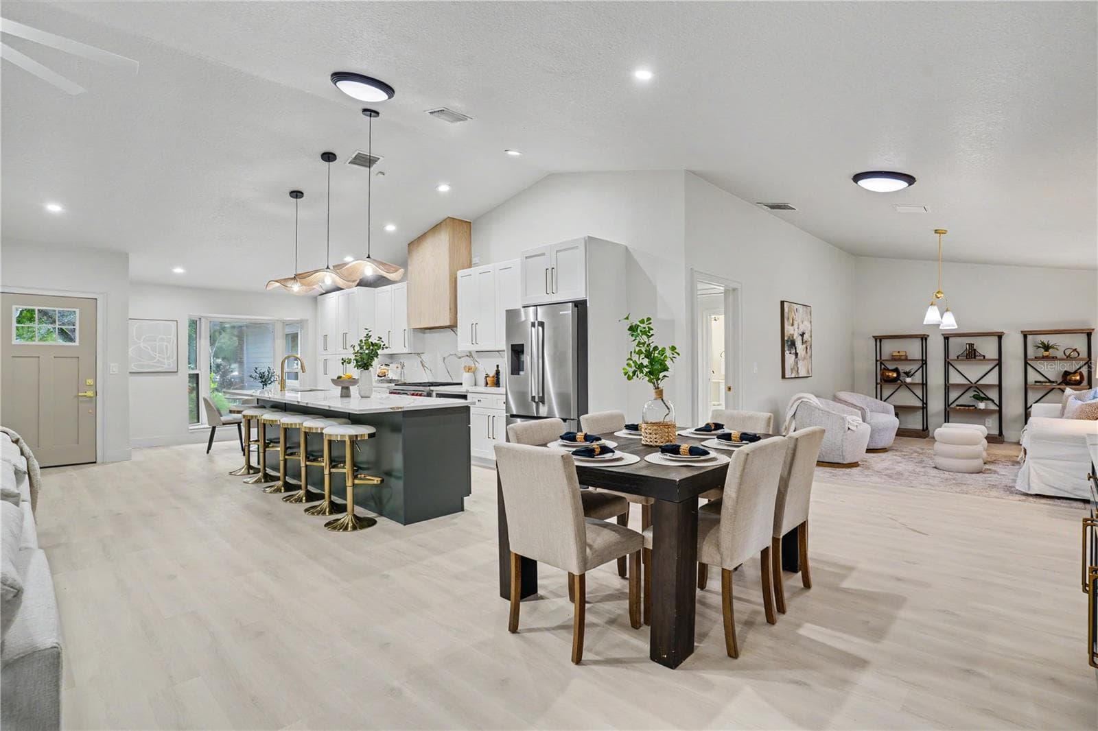 Single Family Residence at 12511 PALOMINO CT, TAMPA, photo 12 of 79
