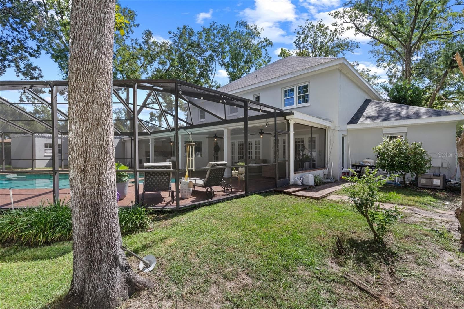 Sideyard and pool components area. - 4603 DOGWOOD HILLS CT, BRANDON