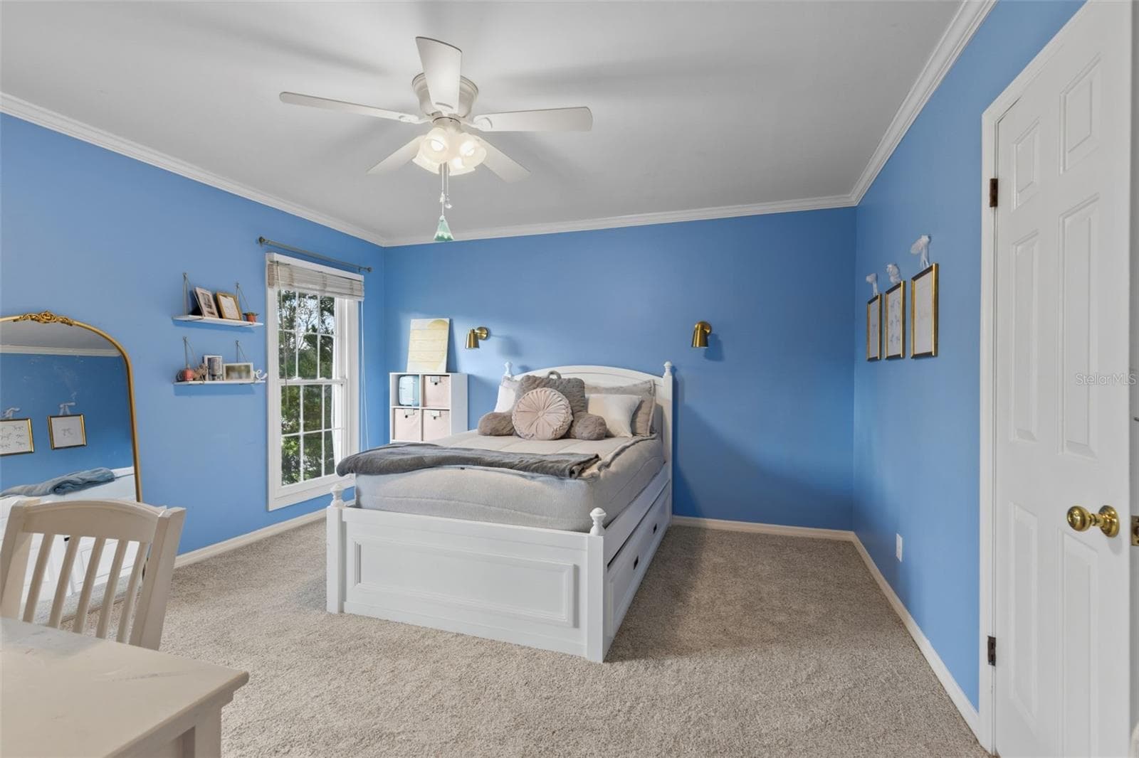 Bedroom 3 has its own full bathroom and walk-in closet. - 4603 DOGWOOD HILLS CT, BRANDON