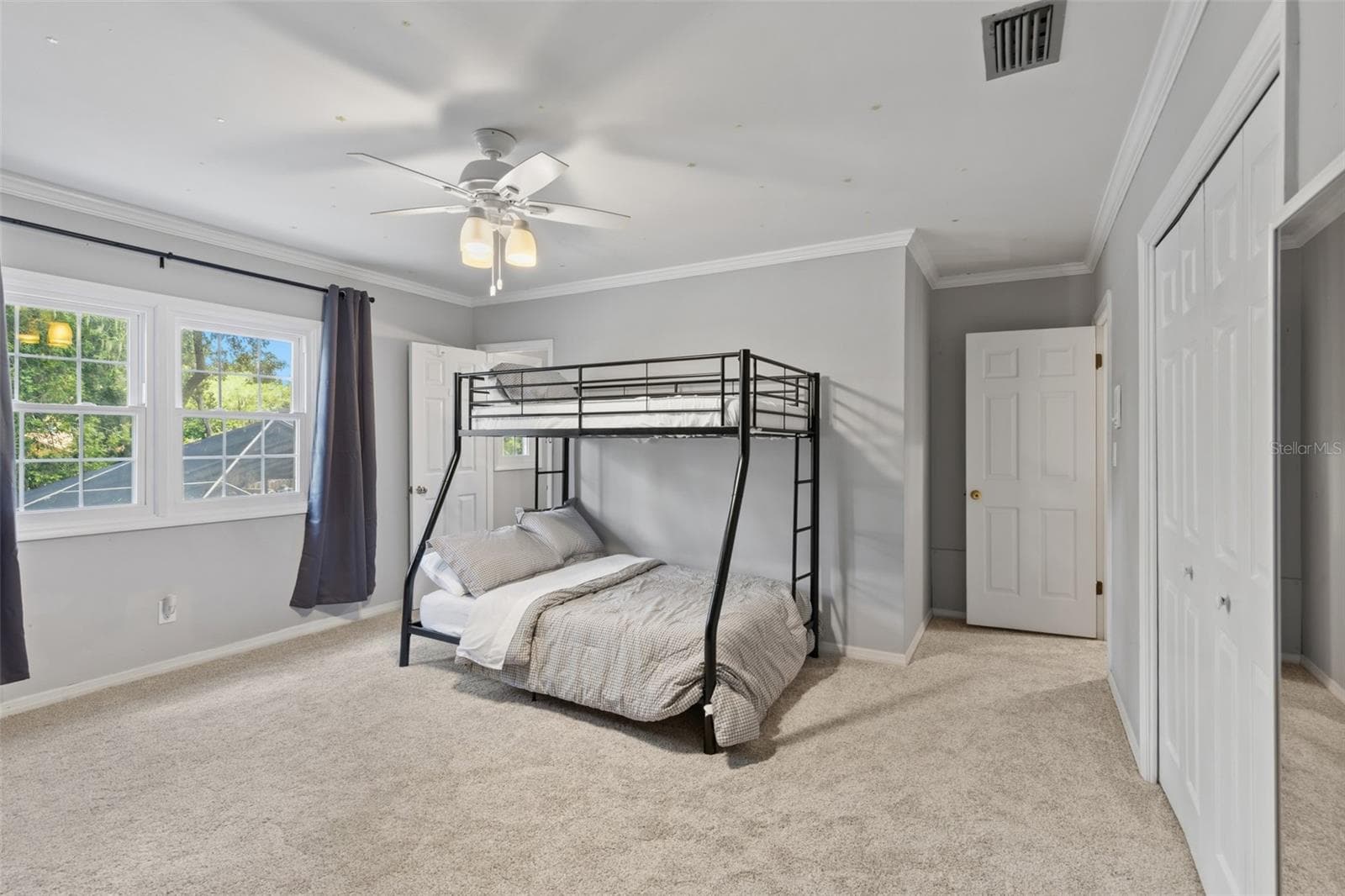 Bedroom 2 has its own full bathroom. - 4603 DOGWOOD HILLS CT, BRANDON
