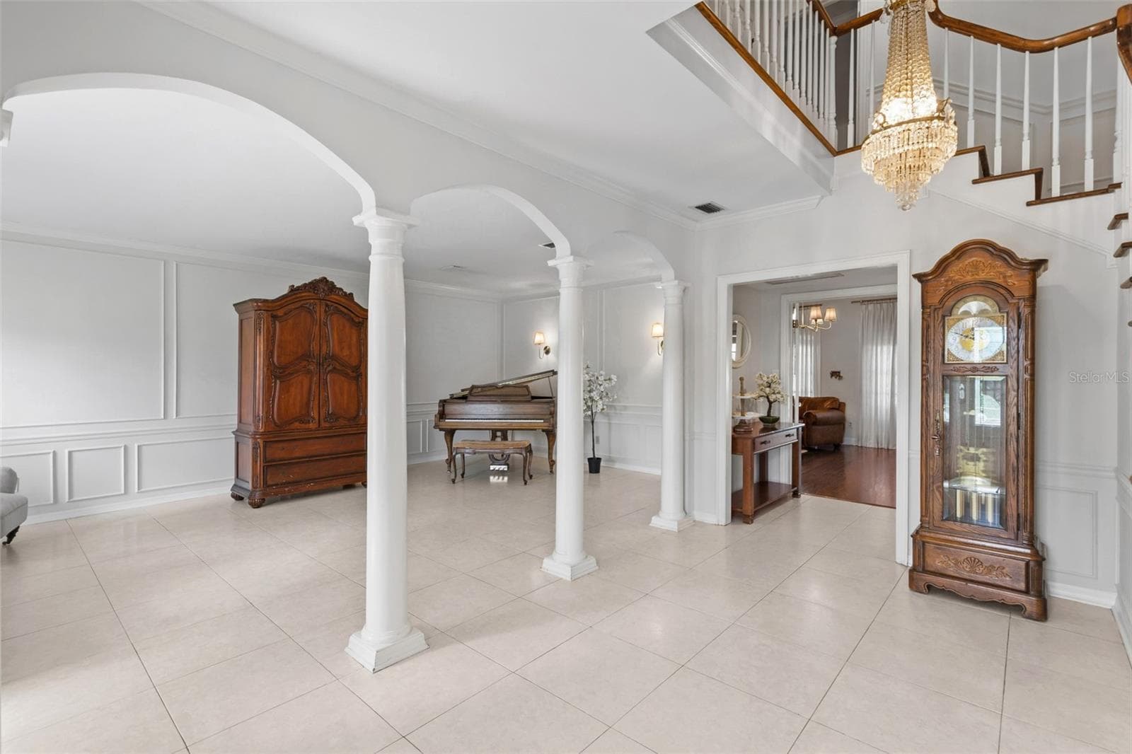 Lots of open space - 4603 DOGWOOD HILLS CT, BRANDON