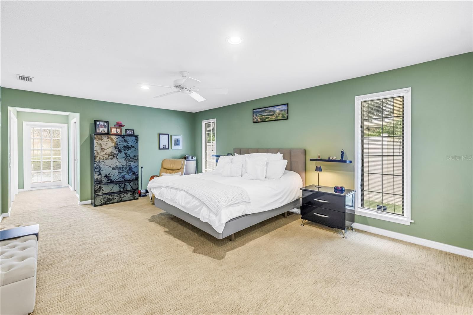 First Floor Primary Bedroom w/ensuite Bath - 12383 WINDTREE BLVD, SEMINOLE