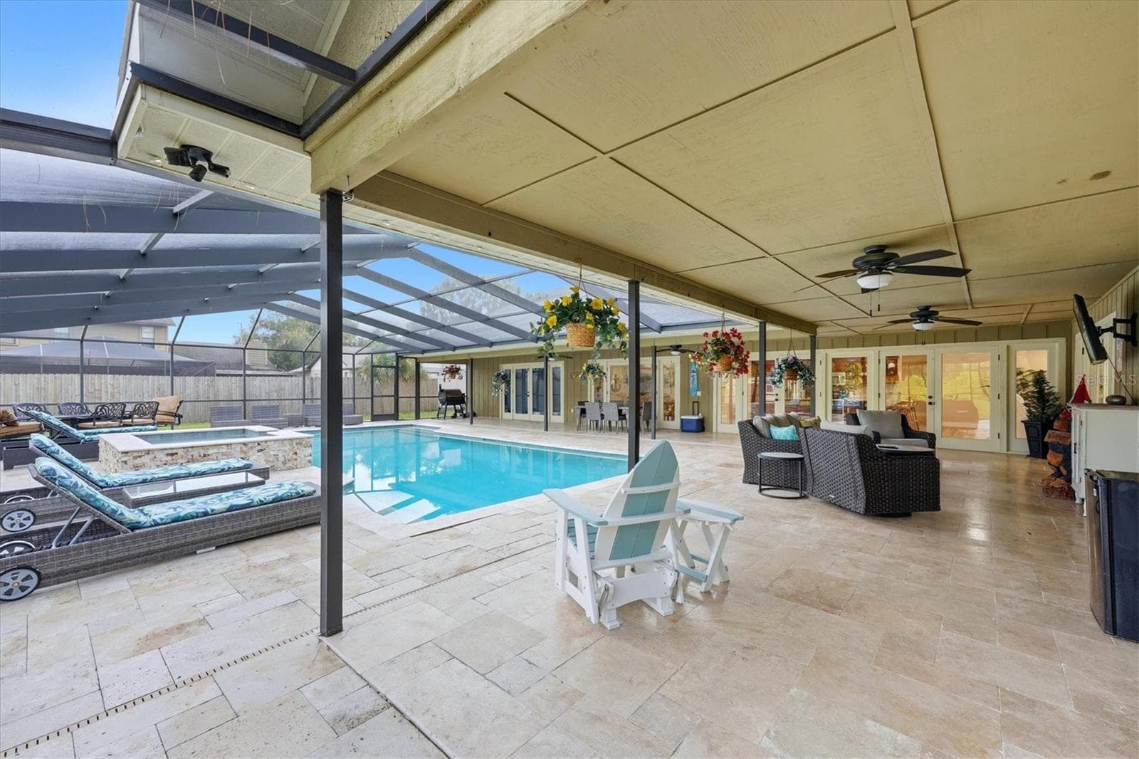 There's no shortage of space for patio furnishings, games and more! - 15127 PENNINGTON RD, TAMPA
