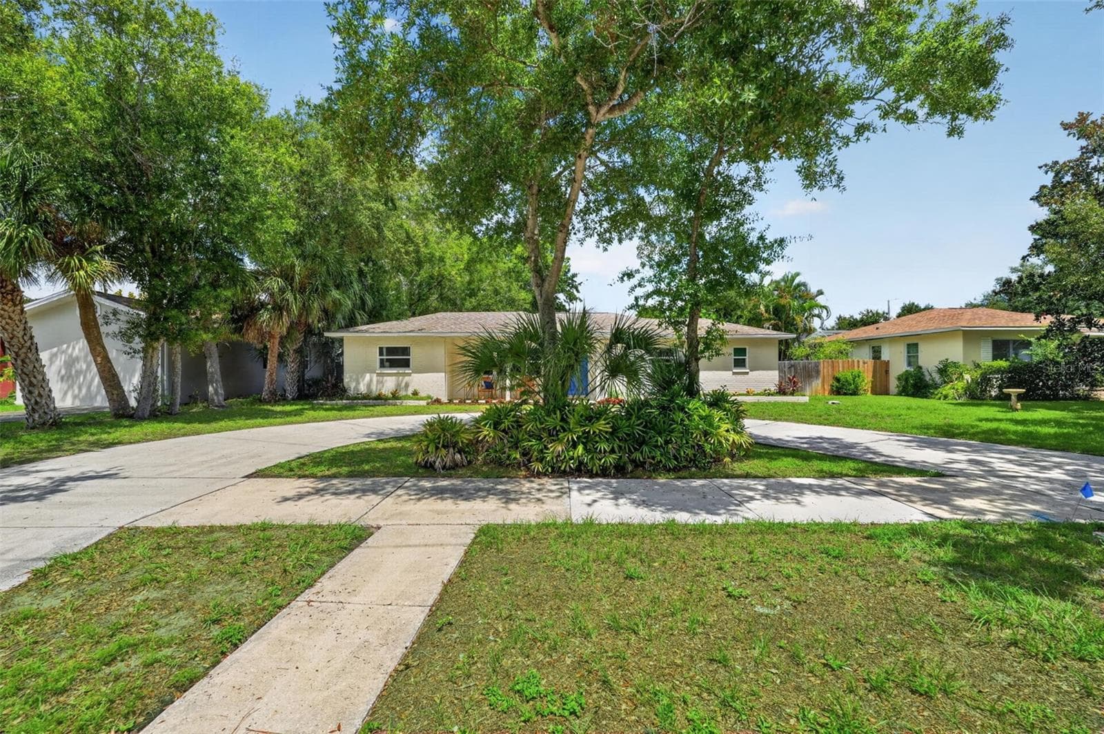 Large Circular Drive - 6505 1ST AVE N, ST PETERSBURG