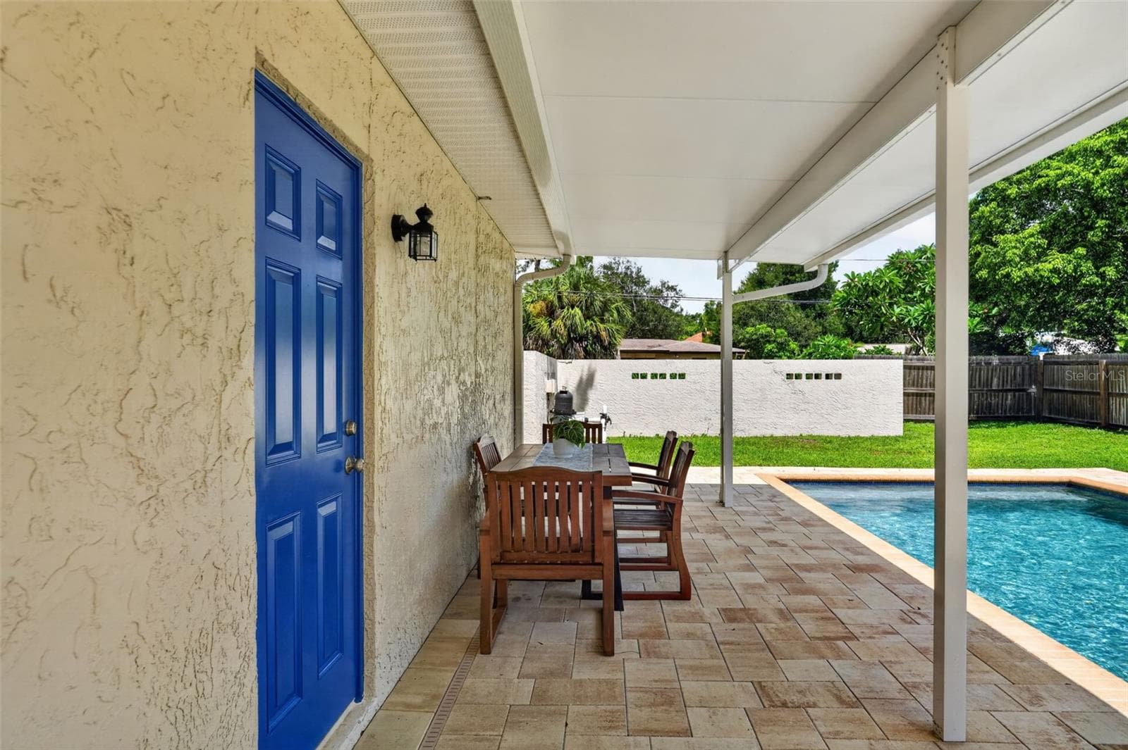 Covered Patio for Dining Outdoors - 6505 1ST AVE N, ST PETERSBURG