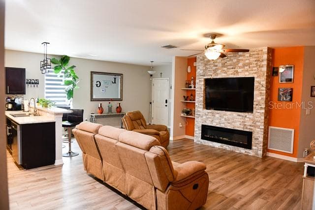 Single Family Residence at 412 MONTICELLI DR, HAINES CITY, photo 8 of 22