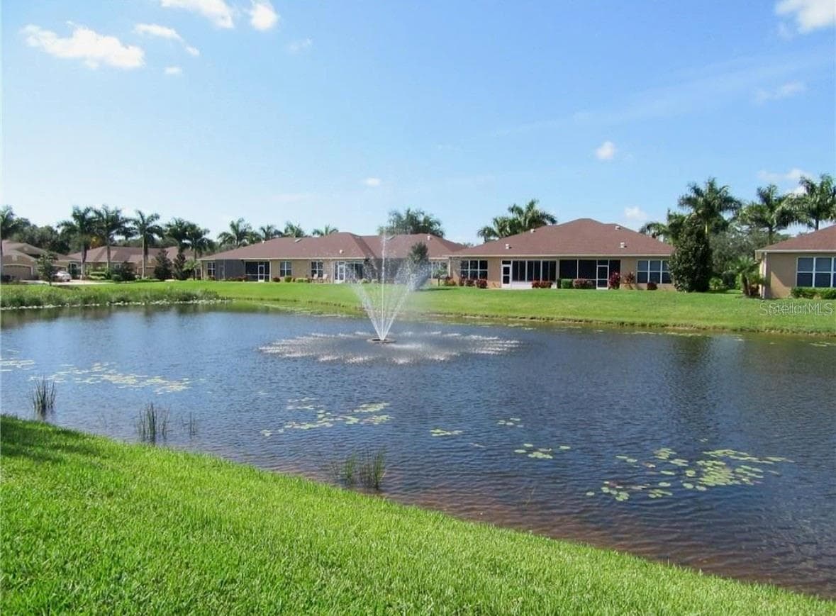 Fountain - 4361 TURNBERRY CIR, NORTH PORT