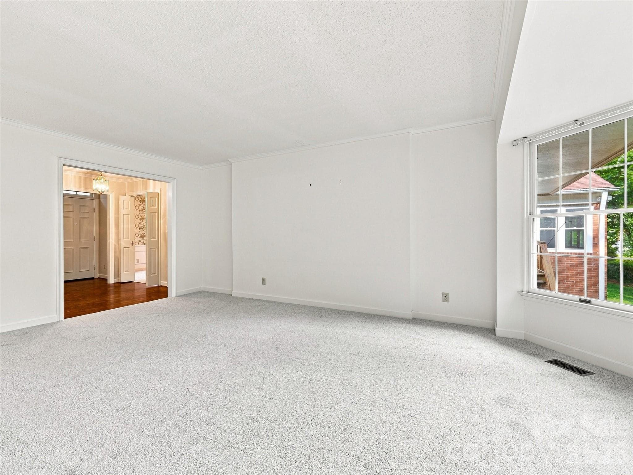 Single Family Residence at 12 Legendary Road, Hendersonville, photo 18 of 48