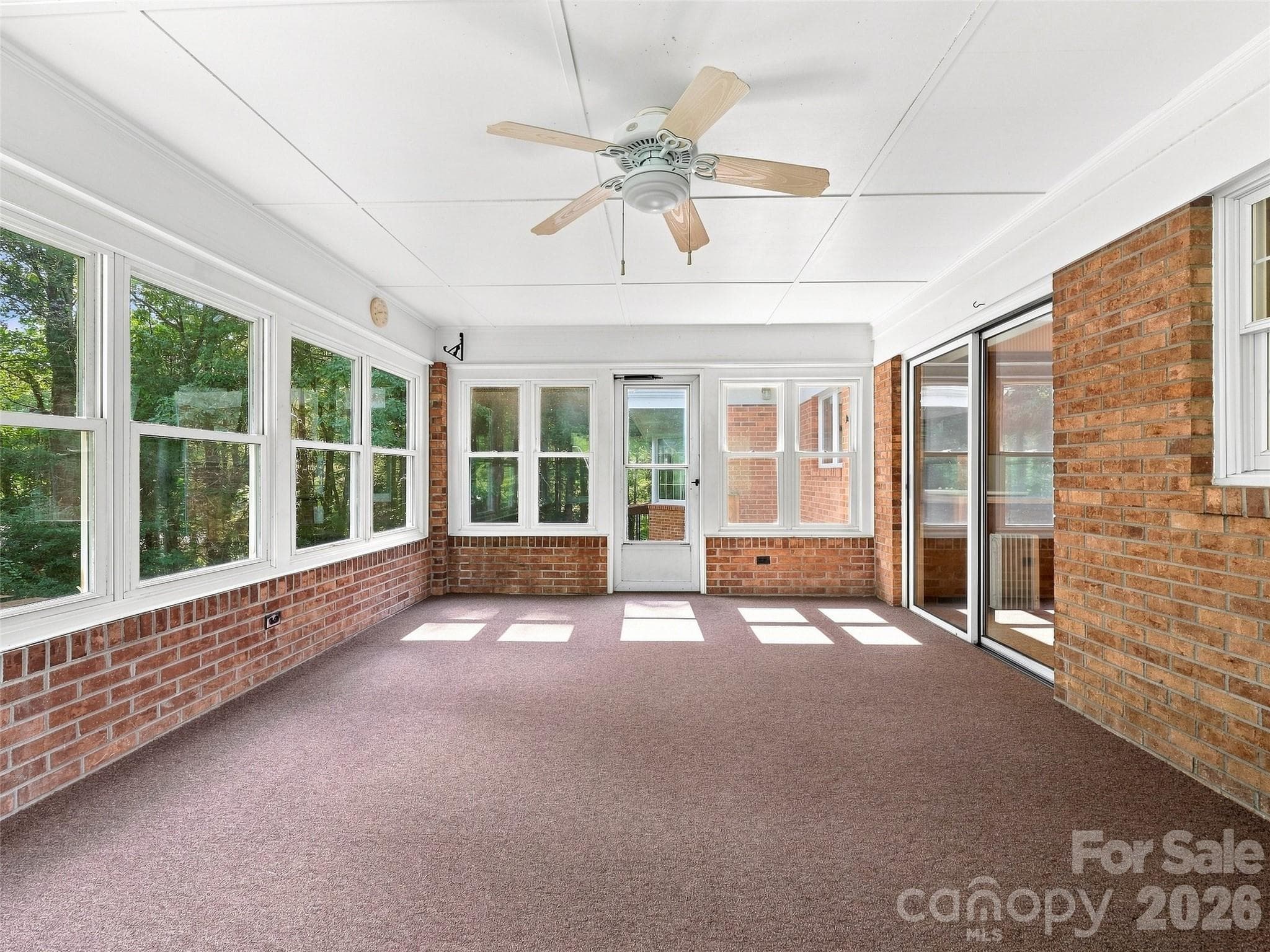 Single Family Residence at 12 Legendary Road, Hendersonville, photo 32 of 48