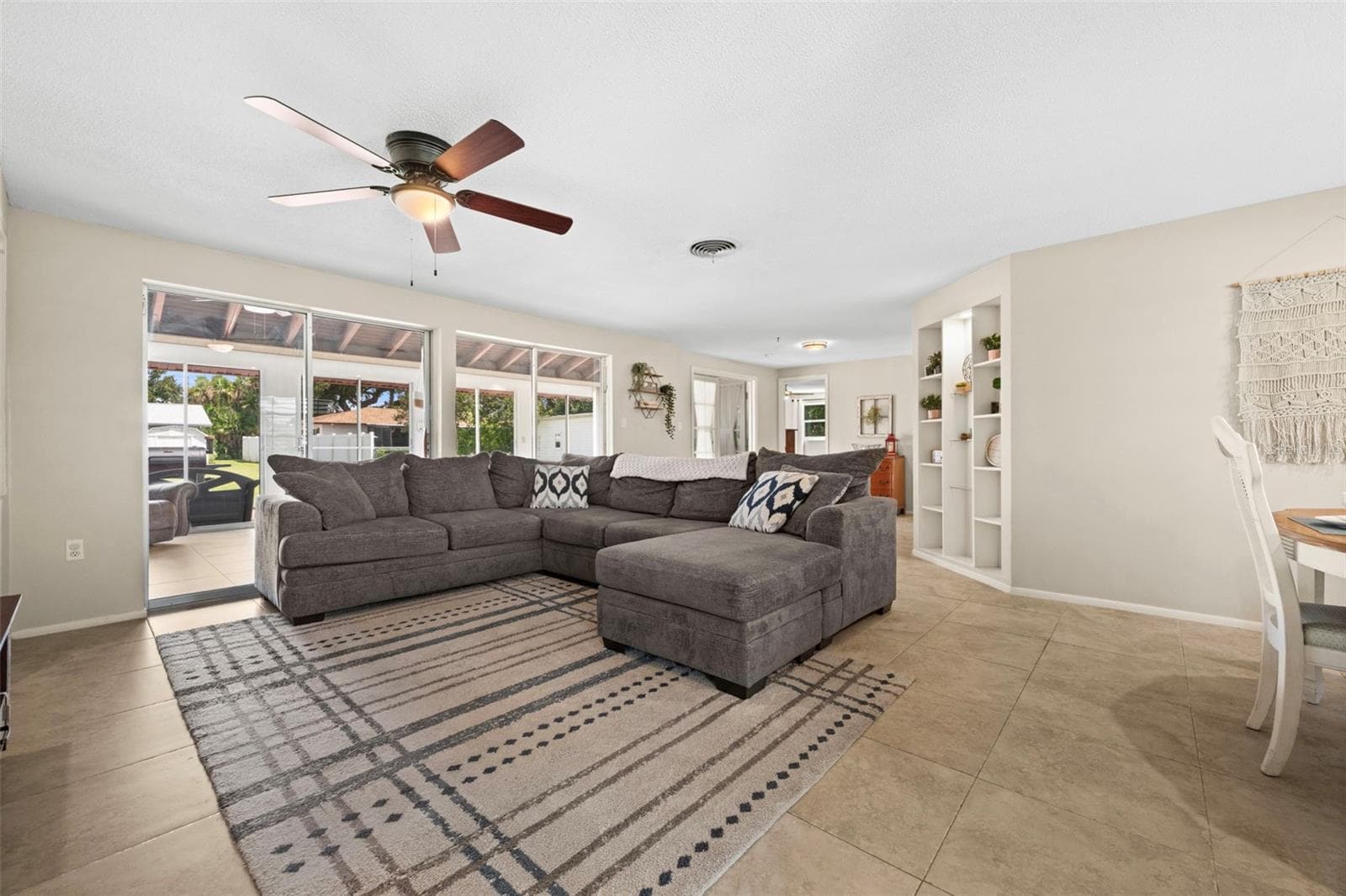 Single Family Residence at 22112 BRONXVILLE AVE, PORT CHARLOTTE, photo 6 of 39