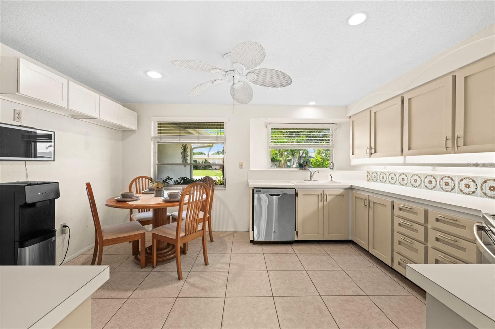 Single Family Residence at 22112 BRONXVILLE AVE, PORT CHARLOTTE, photo 18 of 39
