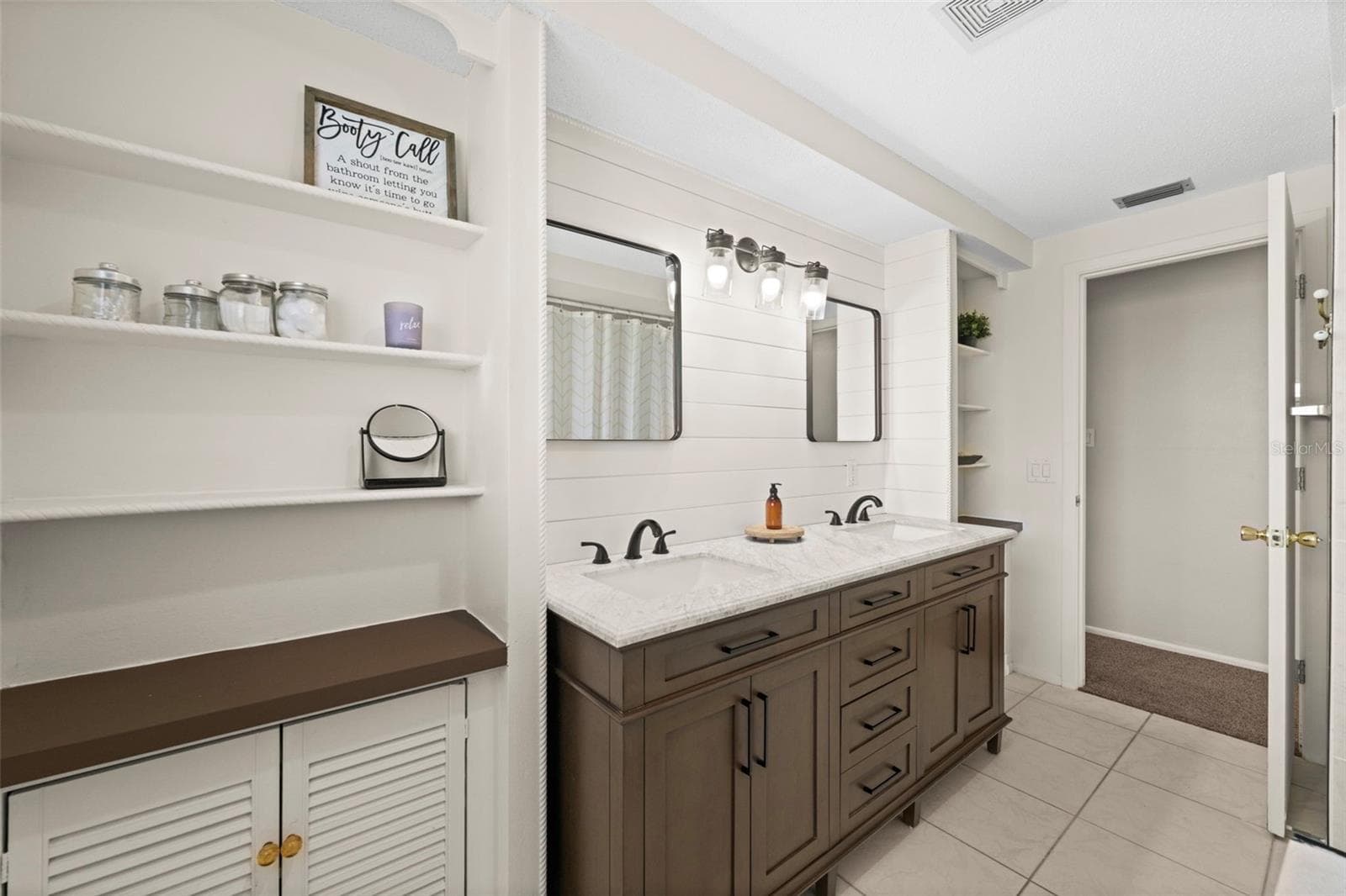 Single Family Residence at 22112 BRONXVILLE AVE, PORT CHARLOTTE, photo 24 of 39