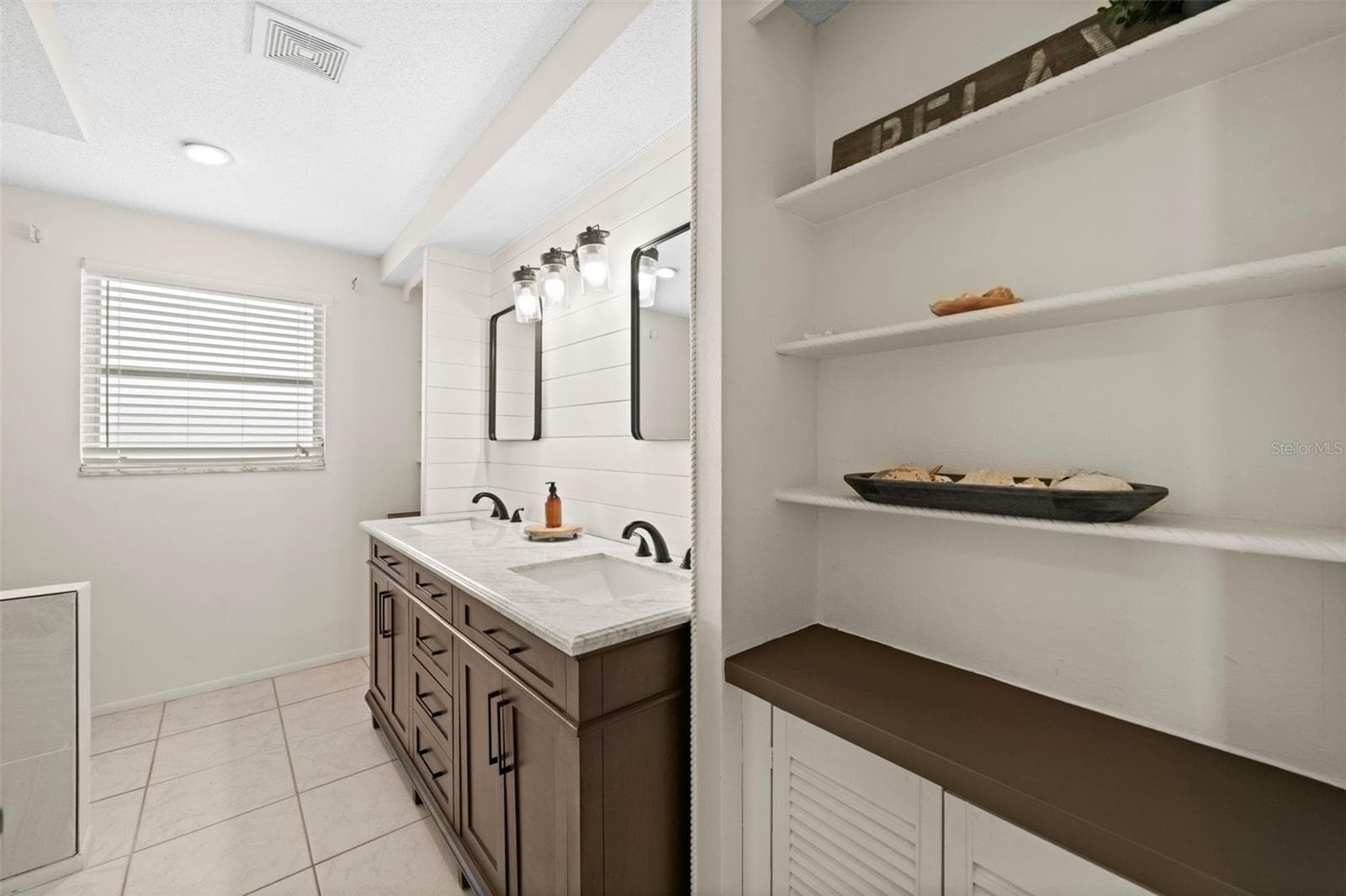 Single Family Residence at 22112 BRONXVILLE AVE, PORT CHARLOTTE, photo 26 of 39