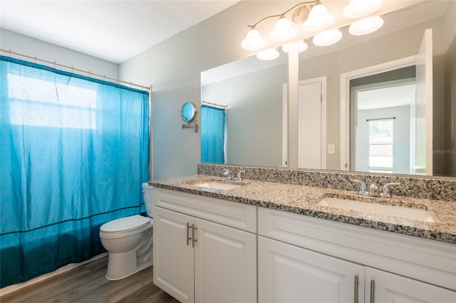 Double sinks and granite counter tops. - 1257 FINLAND DR, SPRING HILL