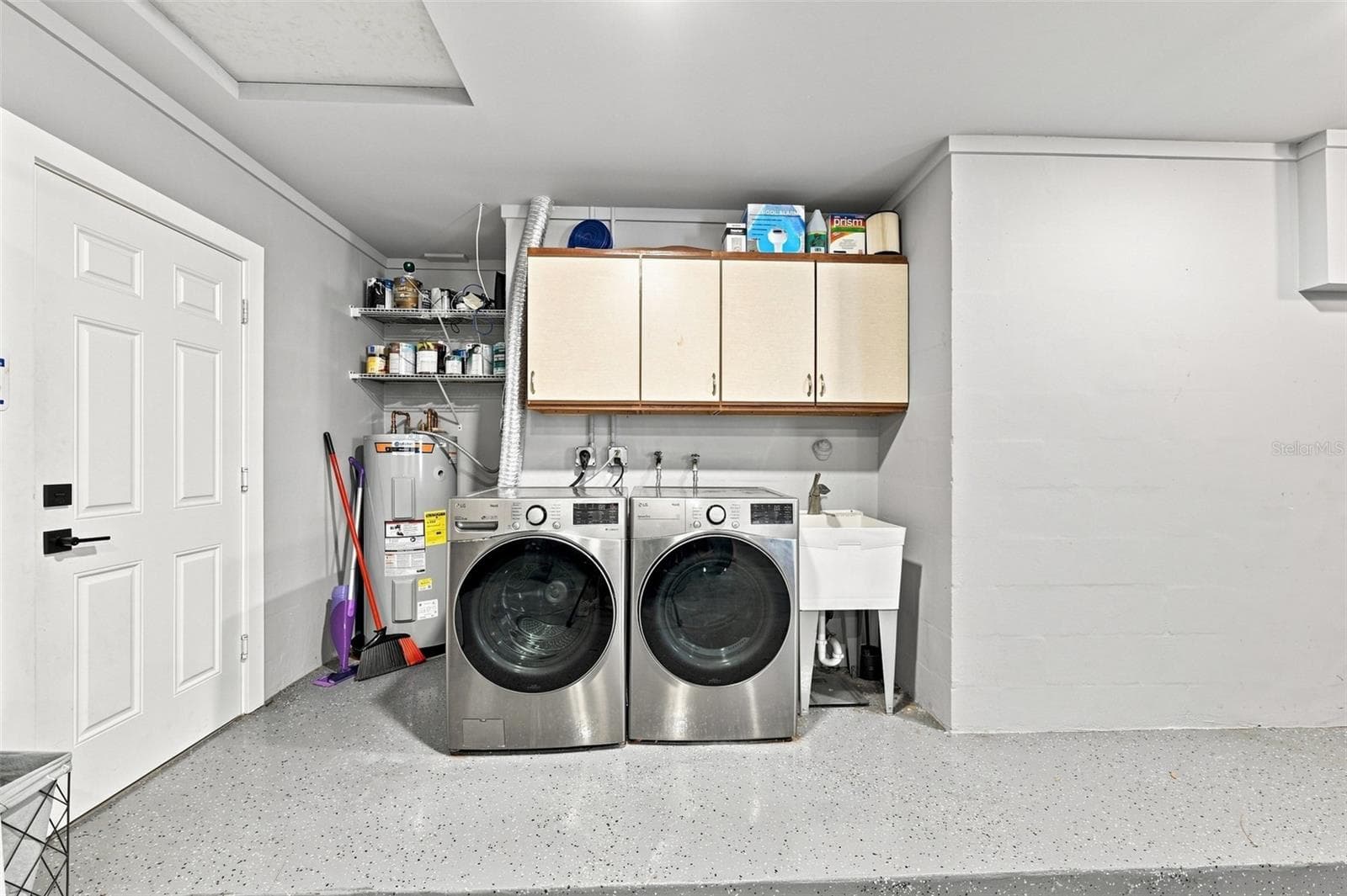 Washer/Dryer Area in Garage - 1359 HOWARD ST, CLEARWATER