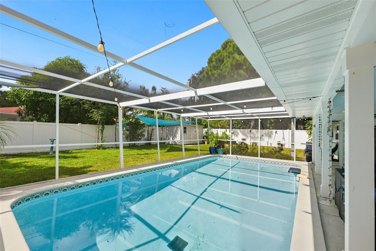 Heated saltwater pool - 1359 HOWARD ST, CLEARWATER