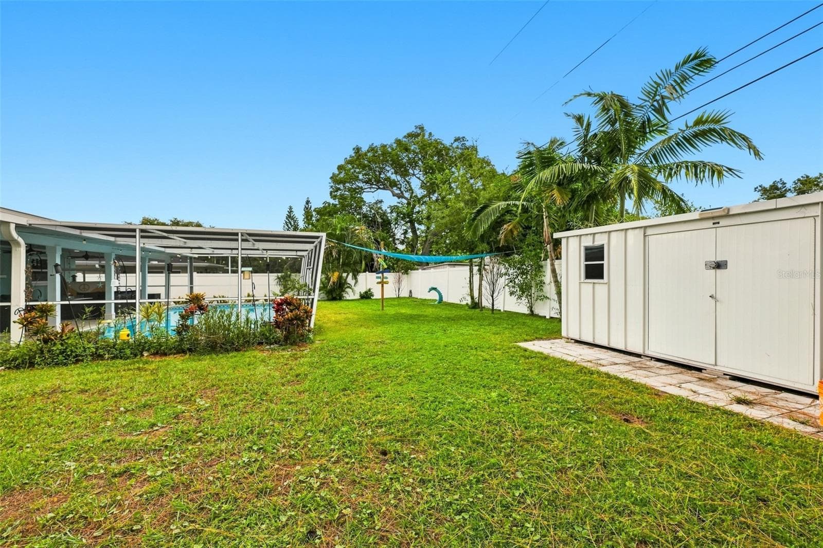 Fully Fenced in Backyard with extra Storage Space - 1359 HOWARD ST, CLEARWATER