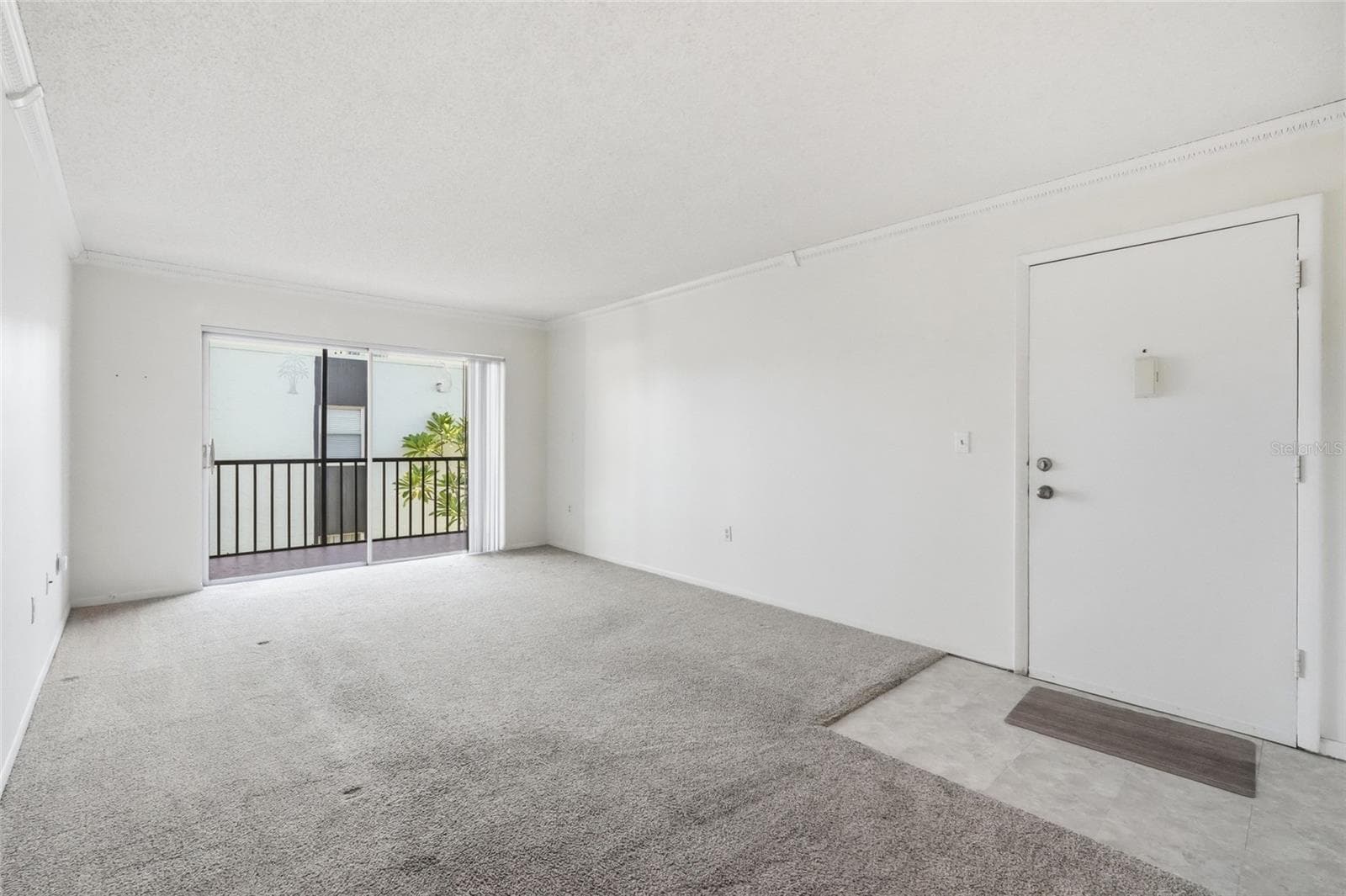 living room - 3267 BENEVA RD #203, SARASOTA