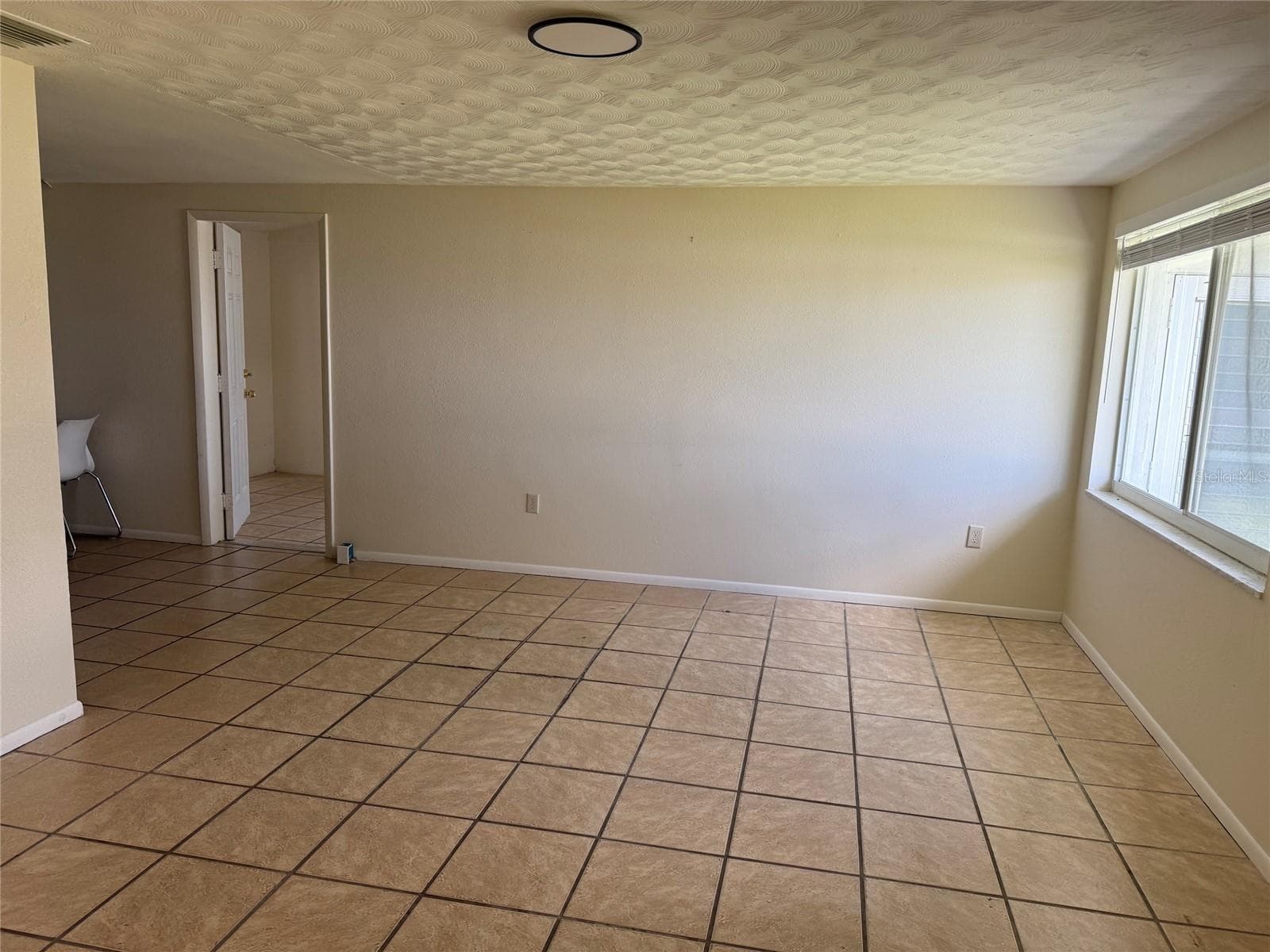 Single Family Residence at 5405 RIVERSIDE DR, PUNTA GORDA, photo 2 of 12