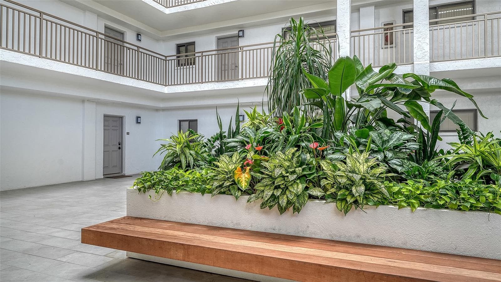 Atrium - 1100 BENJAMIN FRANKLIN DR #204, SARASOTA