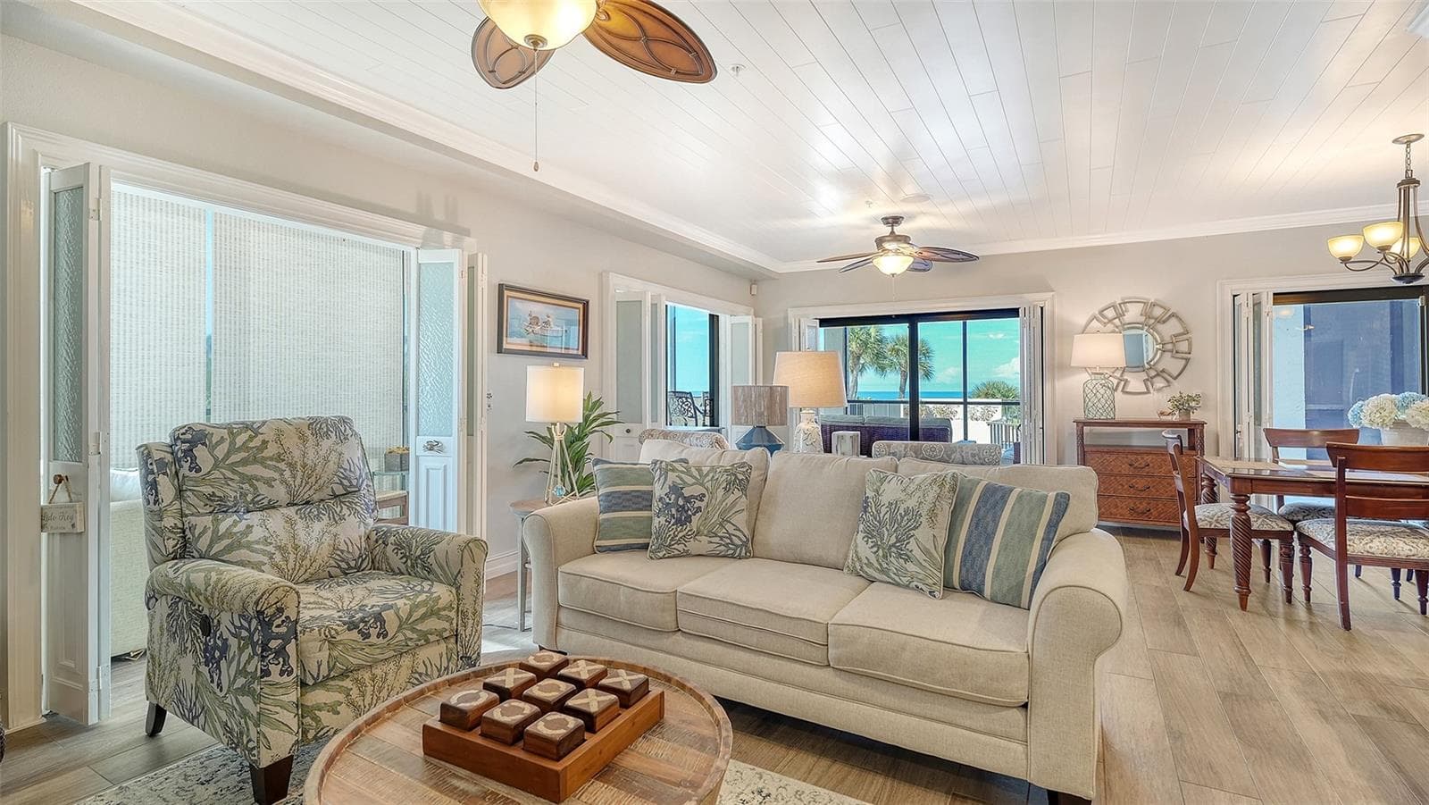 Condominium at 1100 BENJAMIN FRANKLIN DR #204, SARASOTA, photo 17 of 80