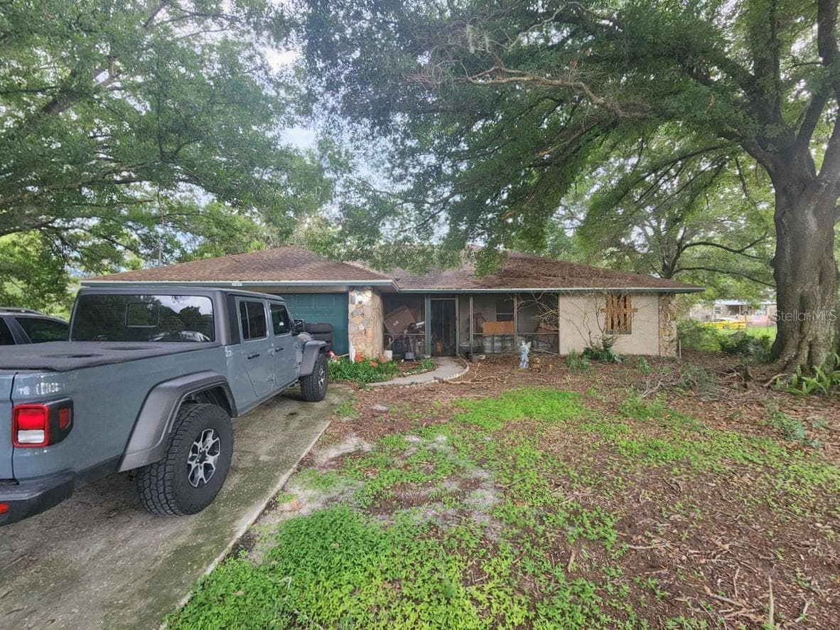 2407 SUMMER HOLLOW DR