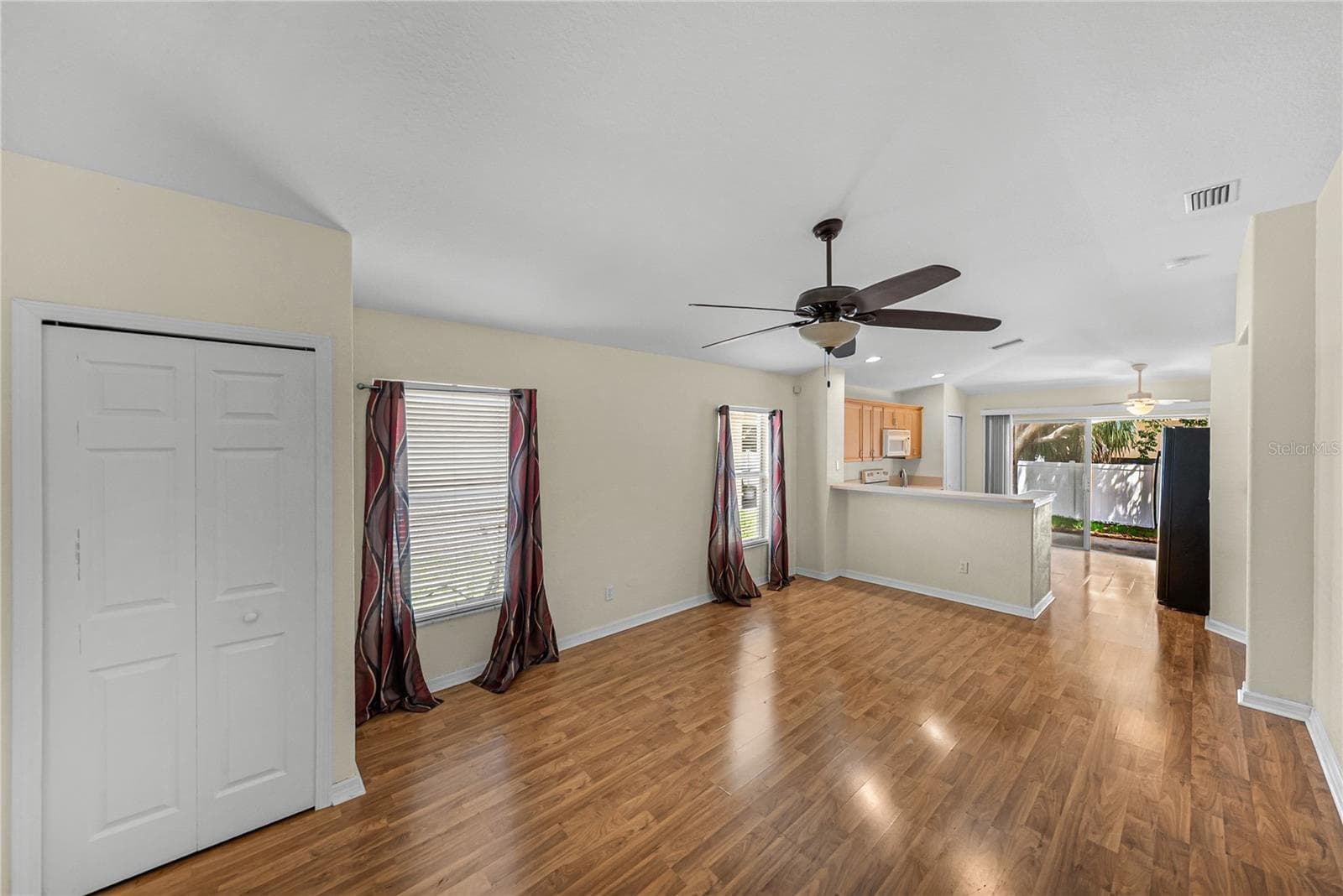 Single Family Residence at 11578 HAMMOCKS GLADE DR, RIVERVIEW, photo 6 of 48