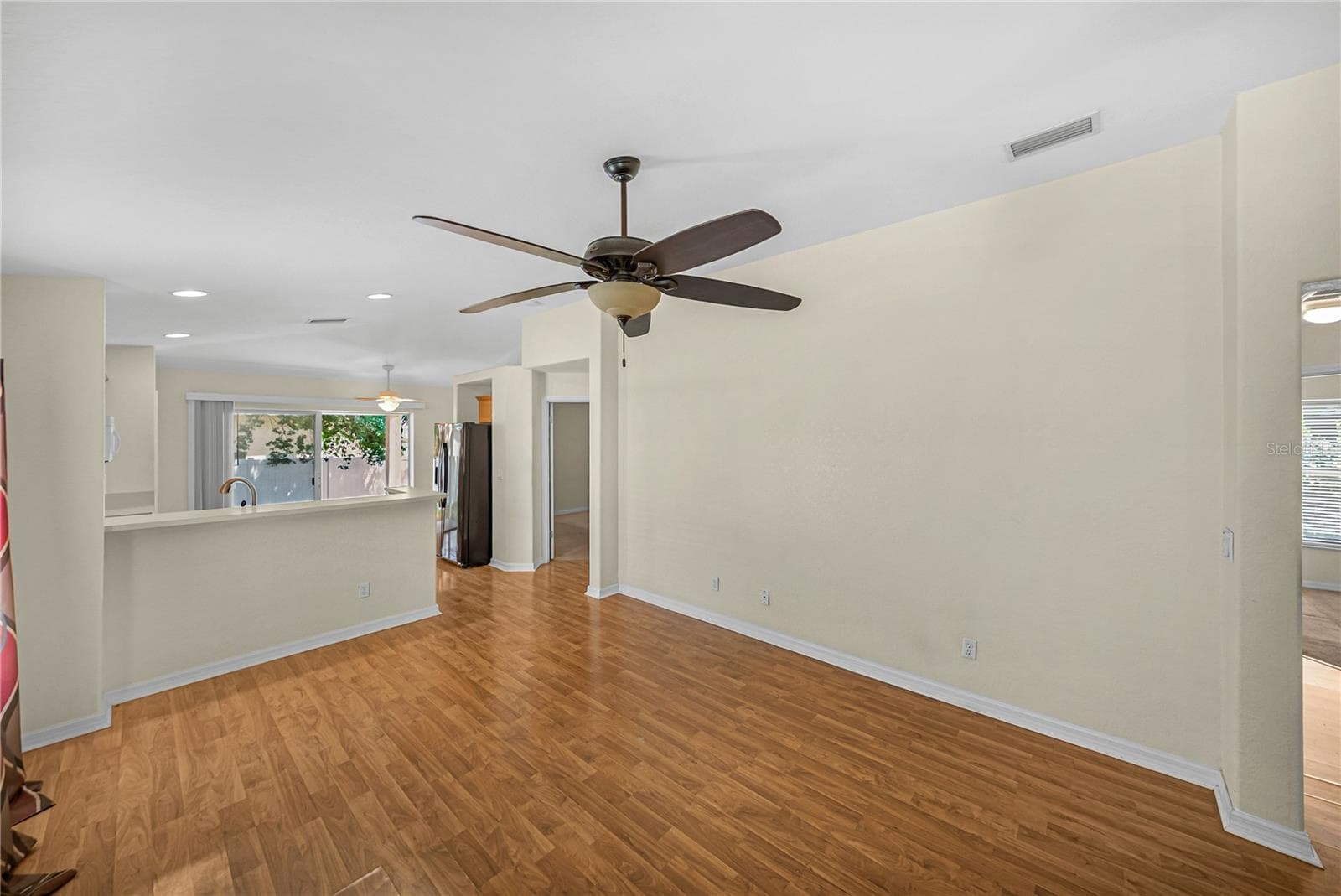 Single Family Residence at 11578 HAMMOCKS GLADE DR, RIVERVIEW, photo 8 of 48