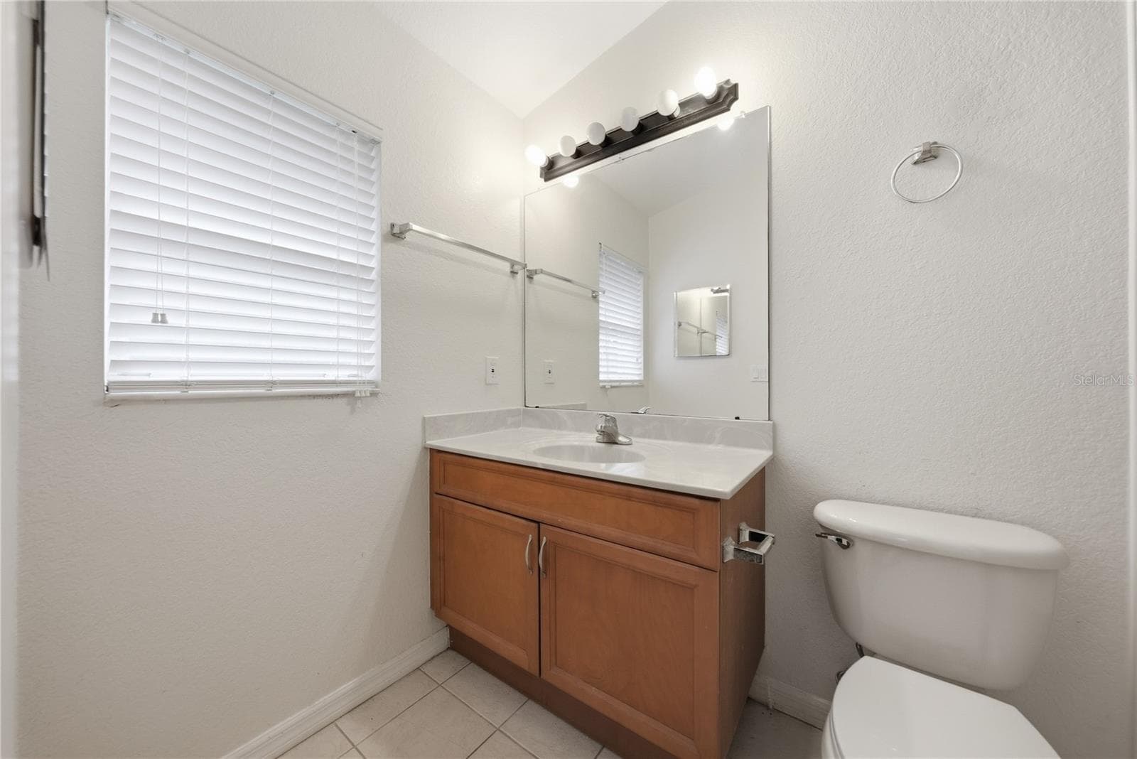Single Family Residence at 11578 HAMMOCKS GLADE DR, RIVERVIEW, photo 19 of 48