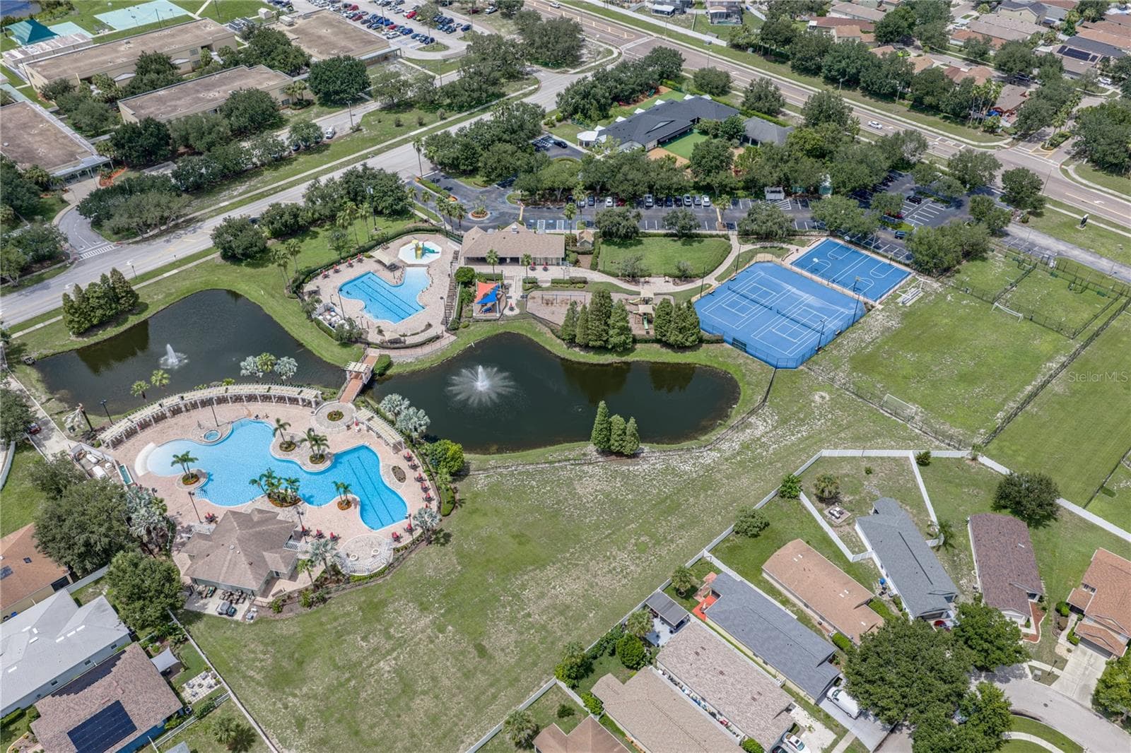 Single Family Residence at 11578 HAMMOCKS GLADE DR, RIVERVIEW, photo 32 of 48